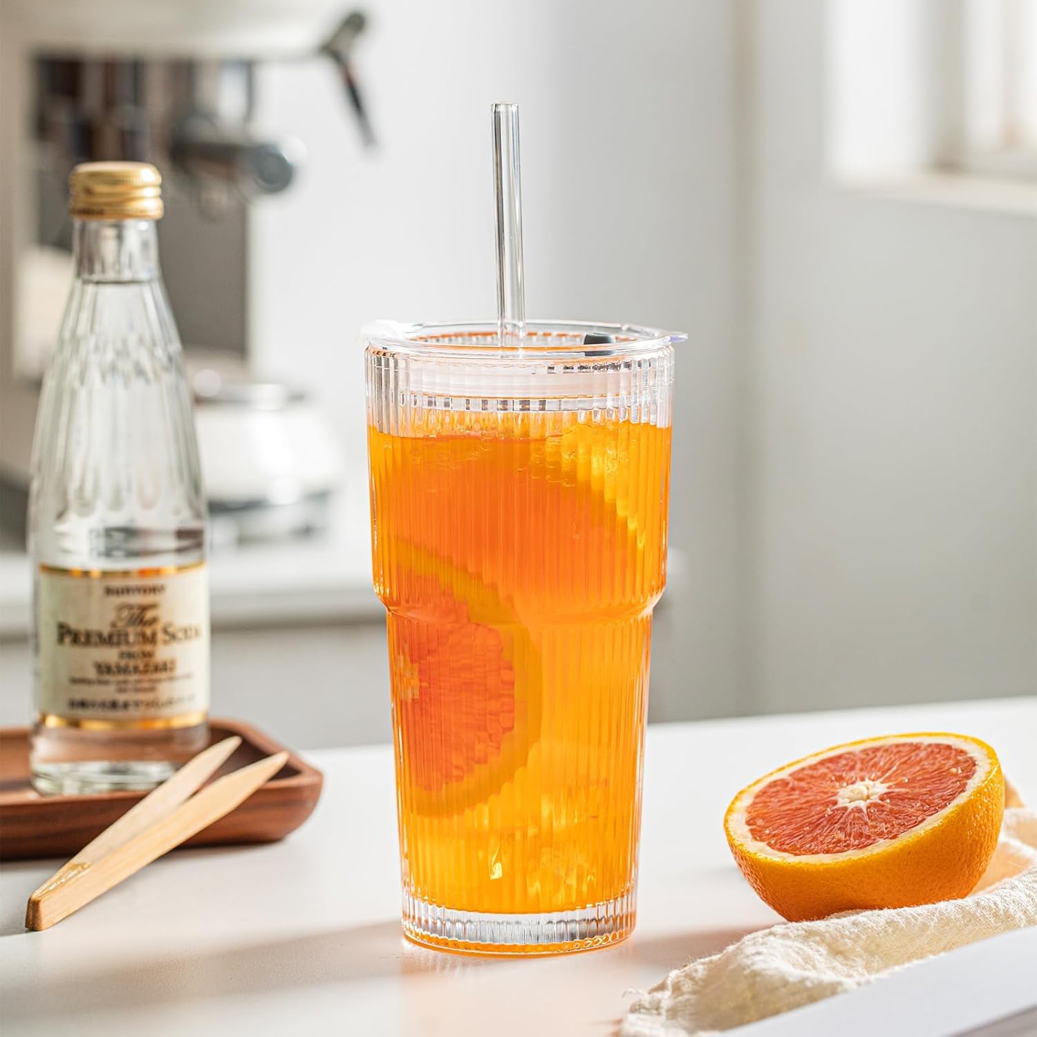 INSETLAN 6-Piece Glassware Set – 20 oz Ribbed Glass Tumblers with Lids and Glass Straws, Heavy-Duty Tumblers, Ideal for Iced Coffee, Smoothies, Cocktails, and Juices – Elegant and Durable Drinkware