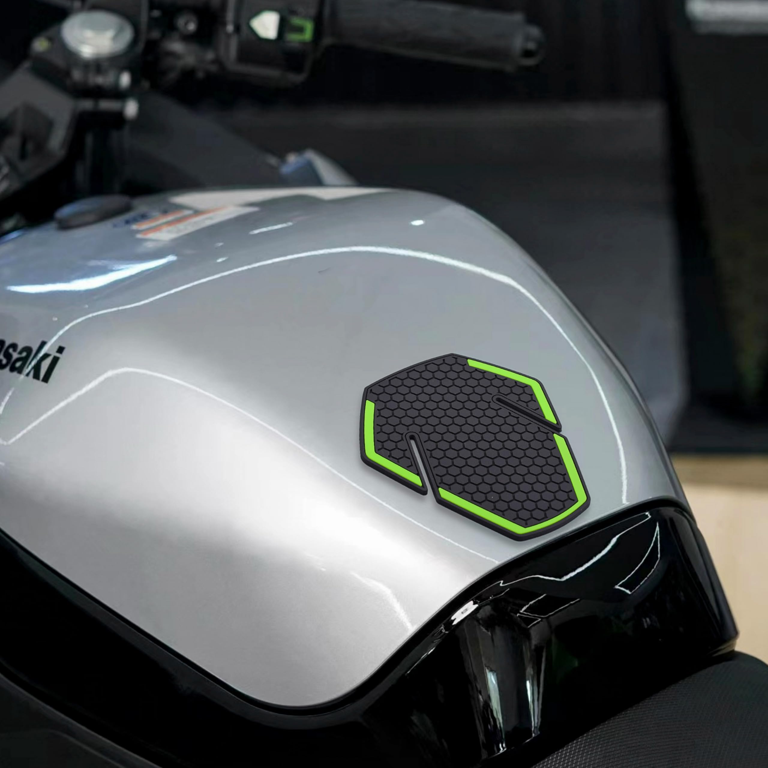 Kawasaki 新型Eliminator 黒 タンク タンクパッド付き Kawasaki 新型Eliminator 黒 タンク タンクパッド付き Kawasaki