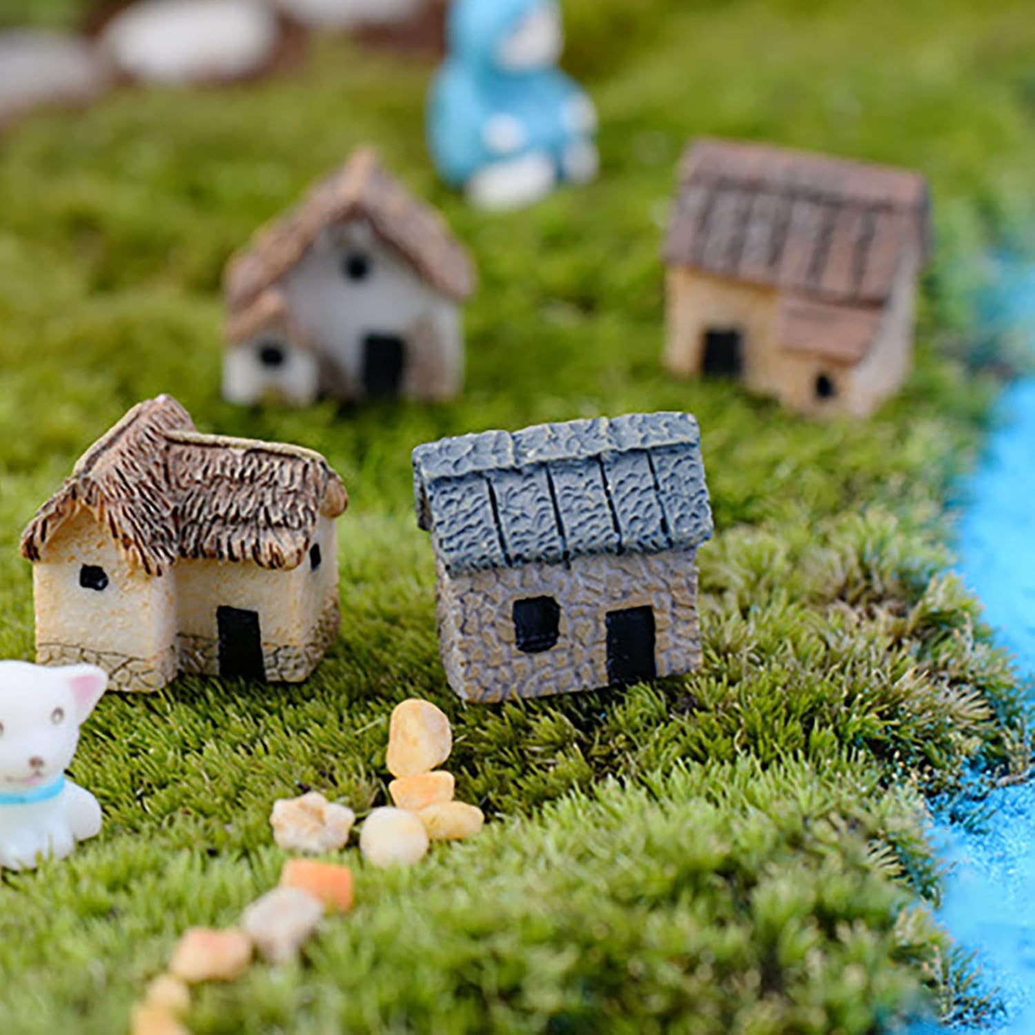 4pcs Fairy Garden House Miniature - Resin Mini Village Houses Figurines for Fairy Garden Miniatures Accessories Bonsai Terrarium Patio Micro Landscape Decor (Style)