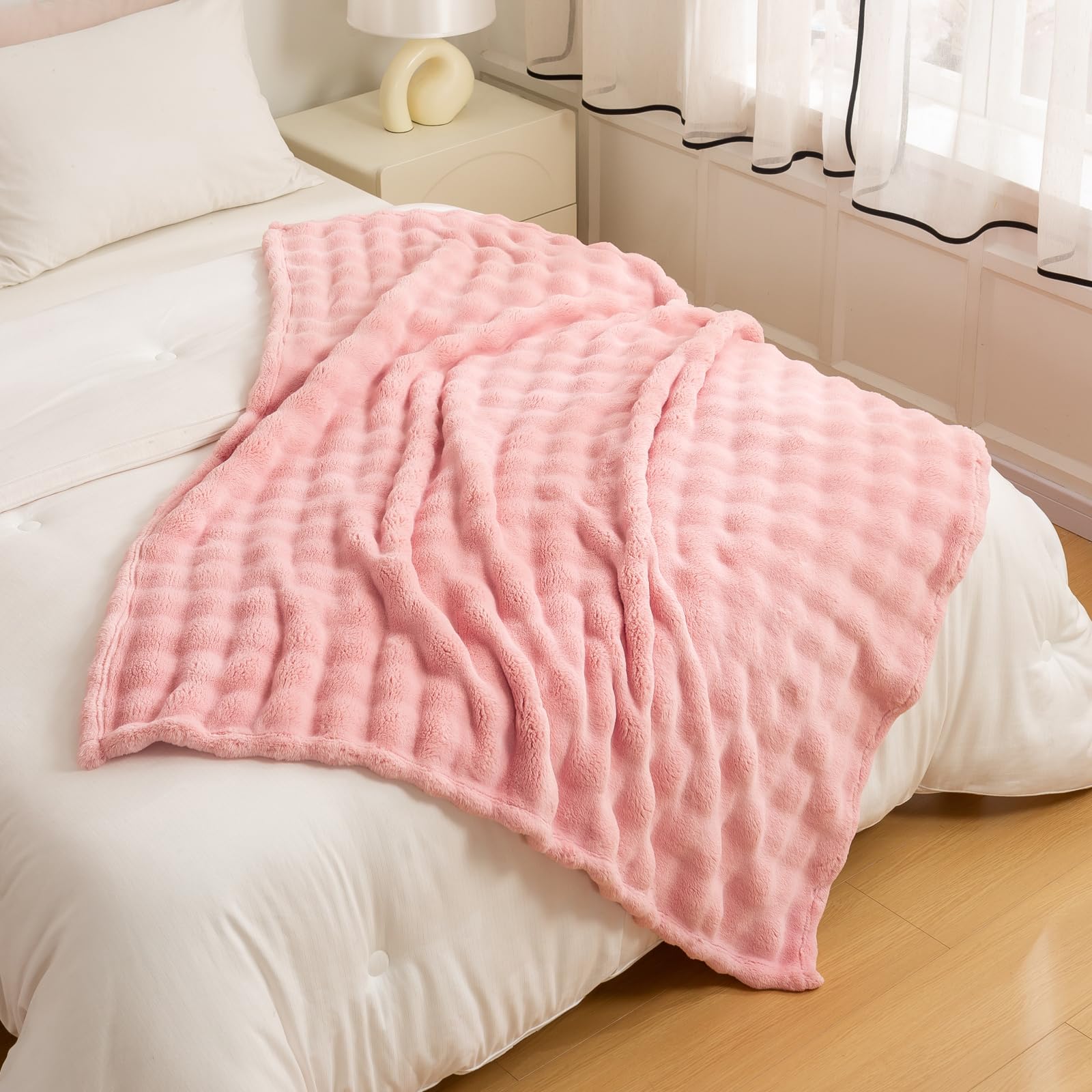 Couverture lestée 2.1 kg YUSOKI pour apaiser le sommeil des grands lits