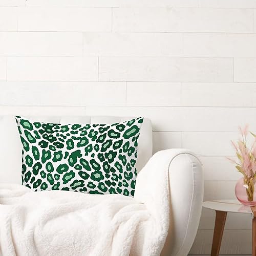 Vista 470 de ArogGeld Chinoiserie - Funda de cojín con estampado de leopardo y guepardo fucsia, con manchas de animales de vaca, color rosa oscuro, decoración