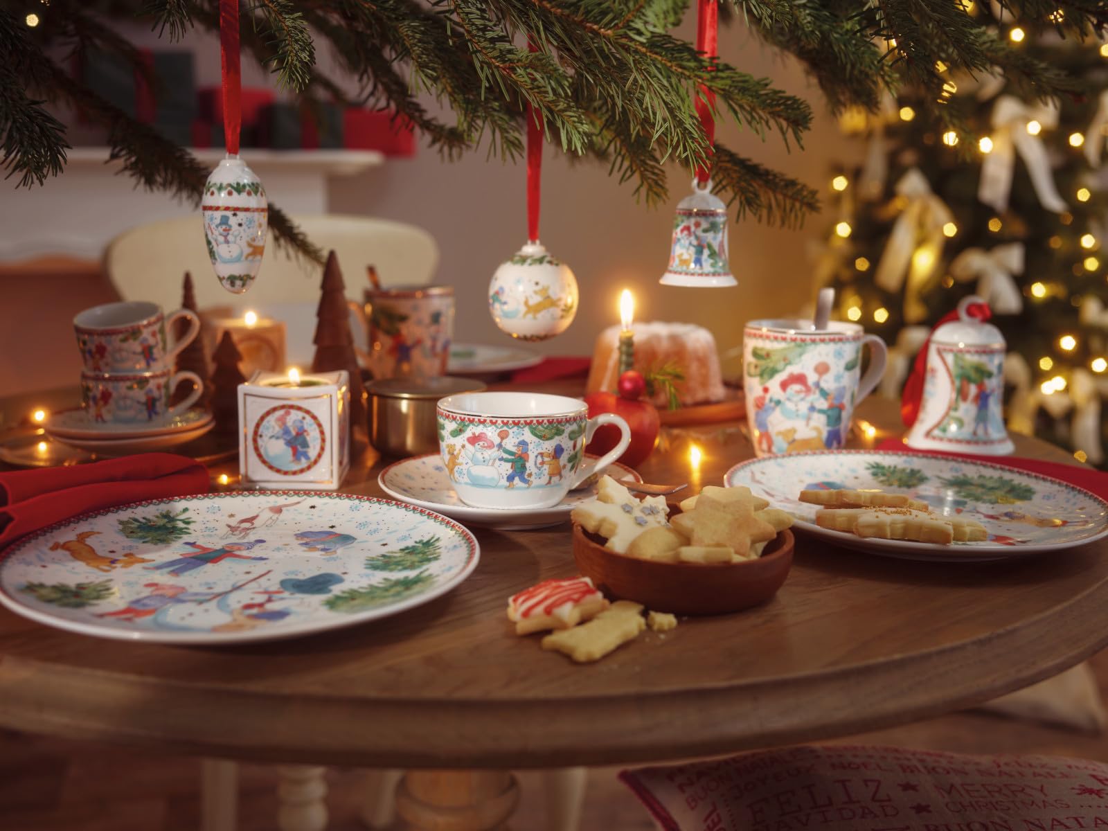 Hutschenreuther Collezione di Natale 2025 - Campana in porcellana, 7 cm