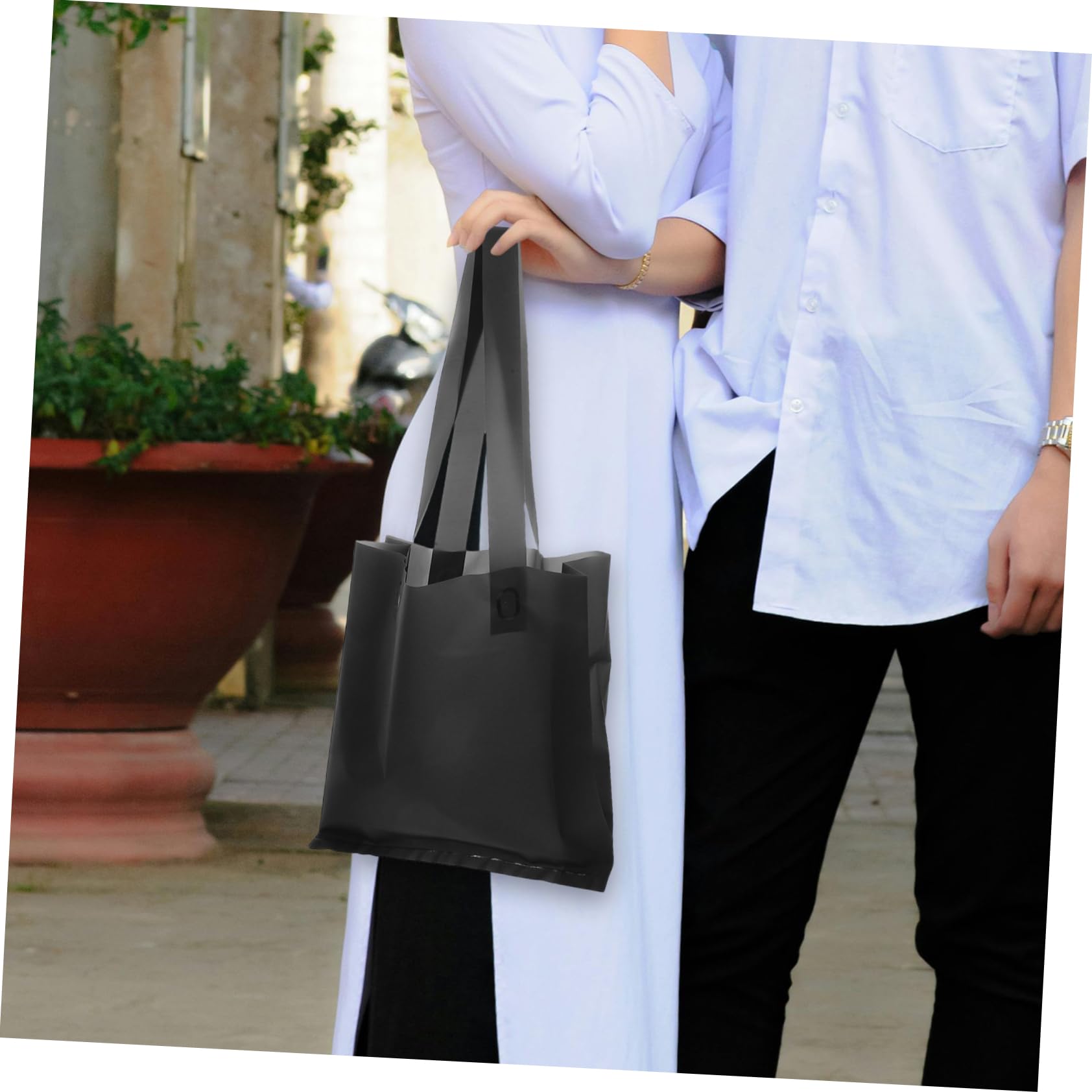 Homoyoyo Bolsa de Compras Reutilizable para Tienda de Ropa, Pe Esmerilado, 50 Piezas, Negro, Asas de Hombro Cómodas para Embalaje