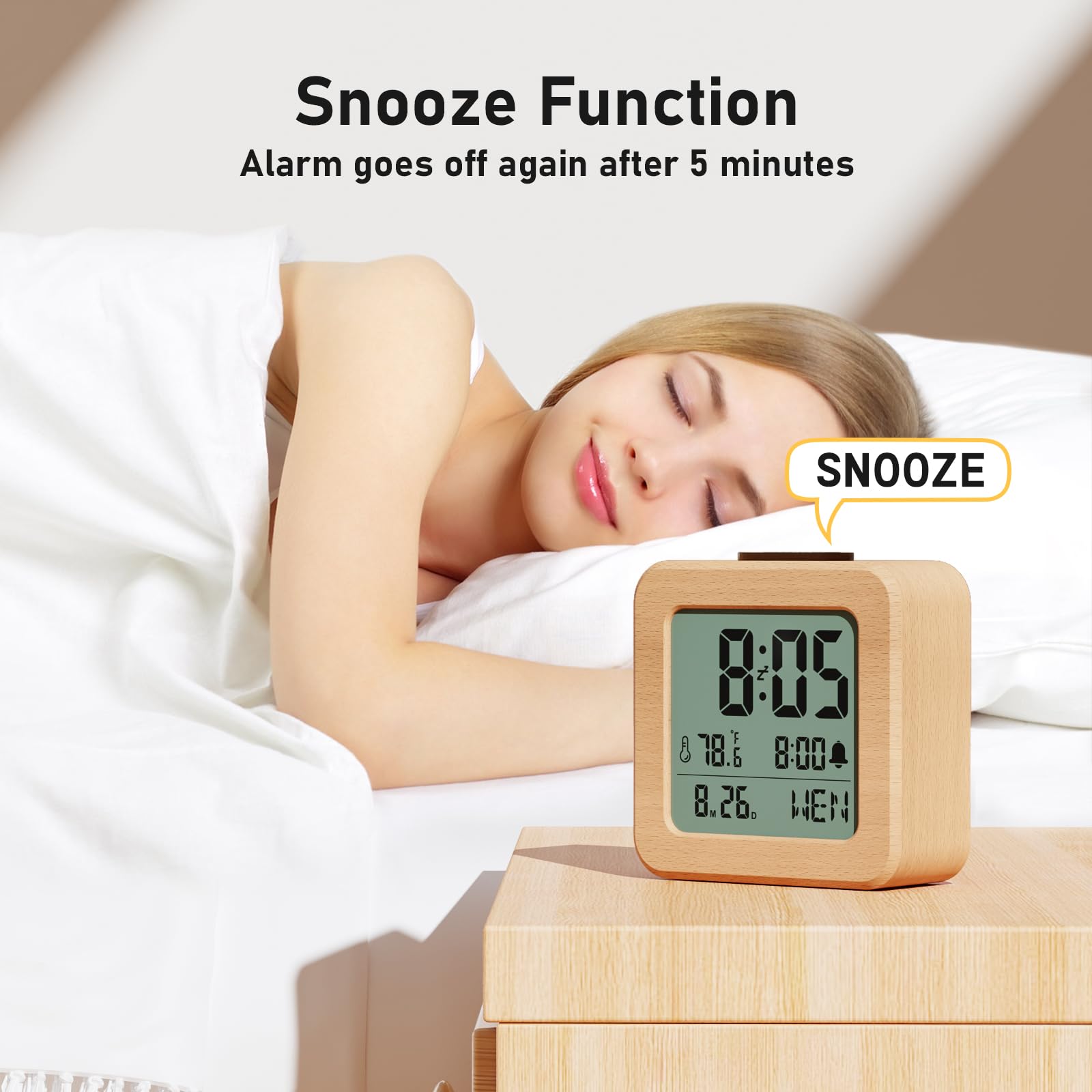 CHEREEKI Reloj a pilas con caja de madera real, alarma fuerte, repetición, sensor de luz automático, visualización de temperatura, fecha y día de la semana (3 pilas AAA incluidas)
