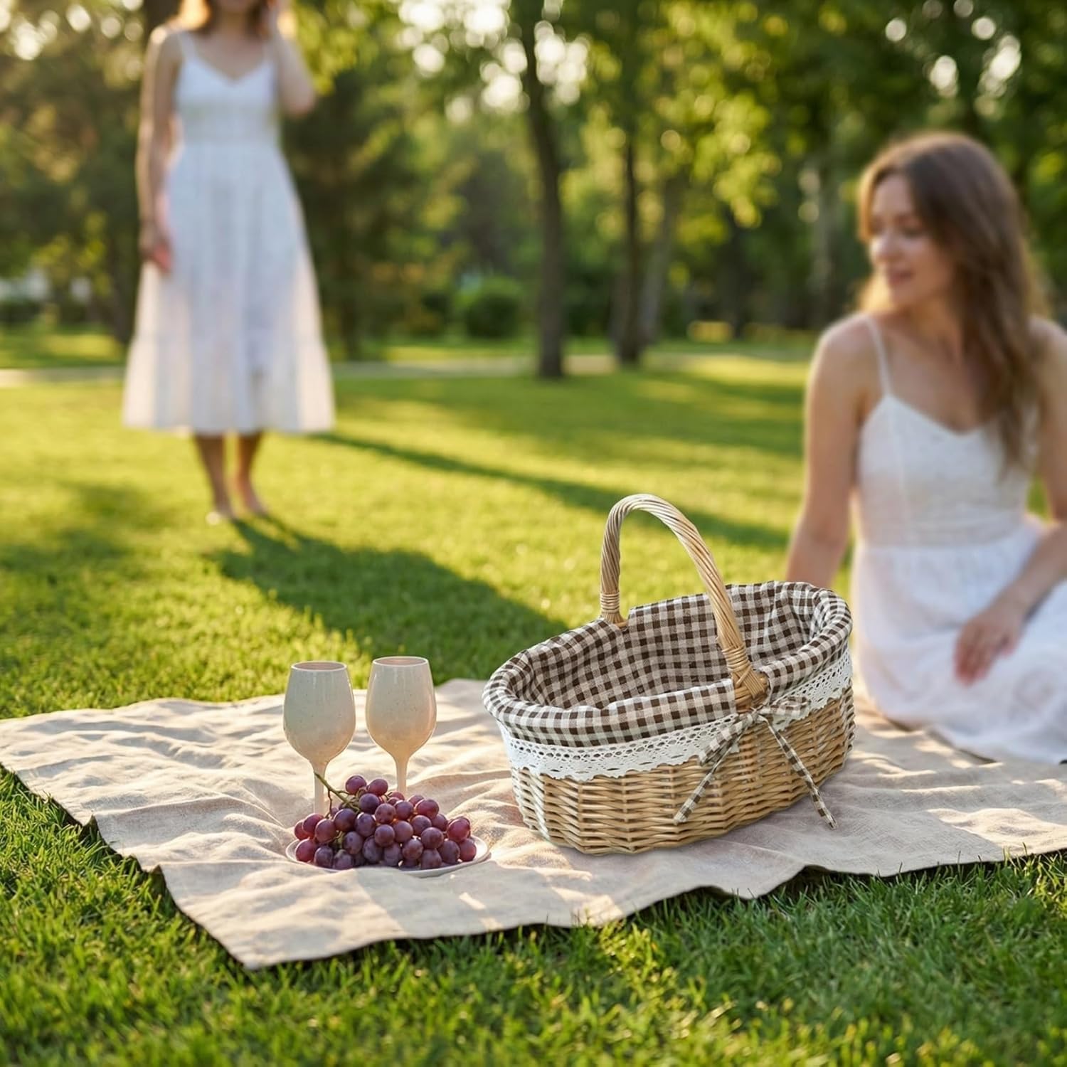 Baluue Hand Woven Picnic Basket Linen Inner Storage for Fruits Vegetables and Snacks Coffee Plaid Wicker Container for Outdoor Events and Home Organization