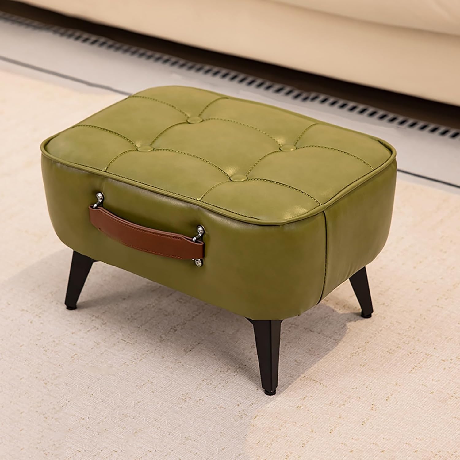 Pouf repose-pieds avec poignée pour un salon modulable et chic