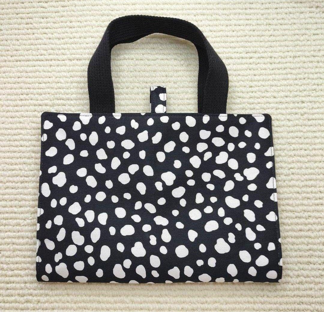 ハンドメイドカバー 水筒カバー✨ ピンクとブルーもあります💙 minneでの販売は0.5L