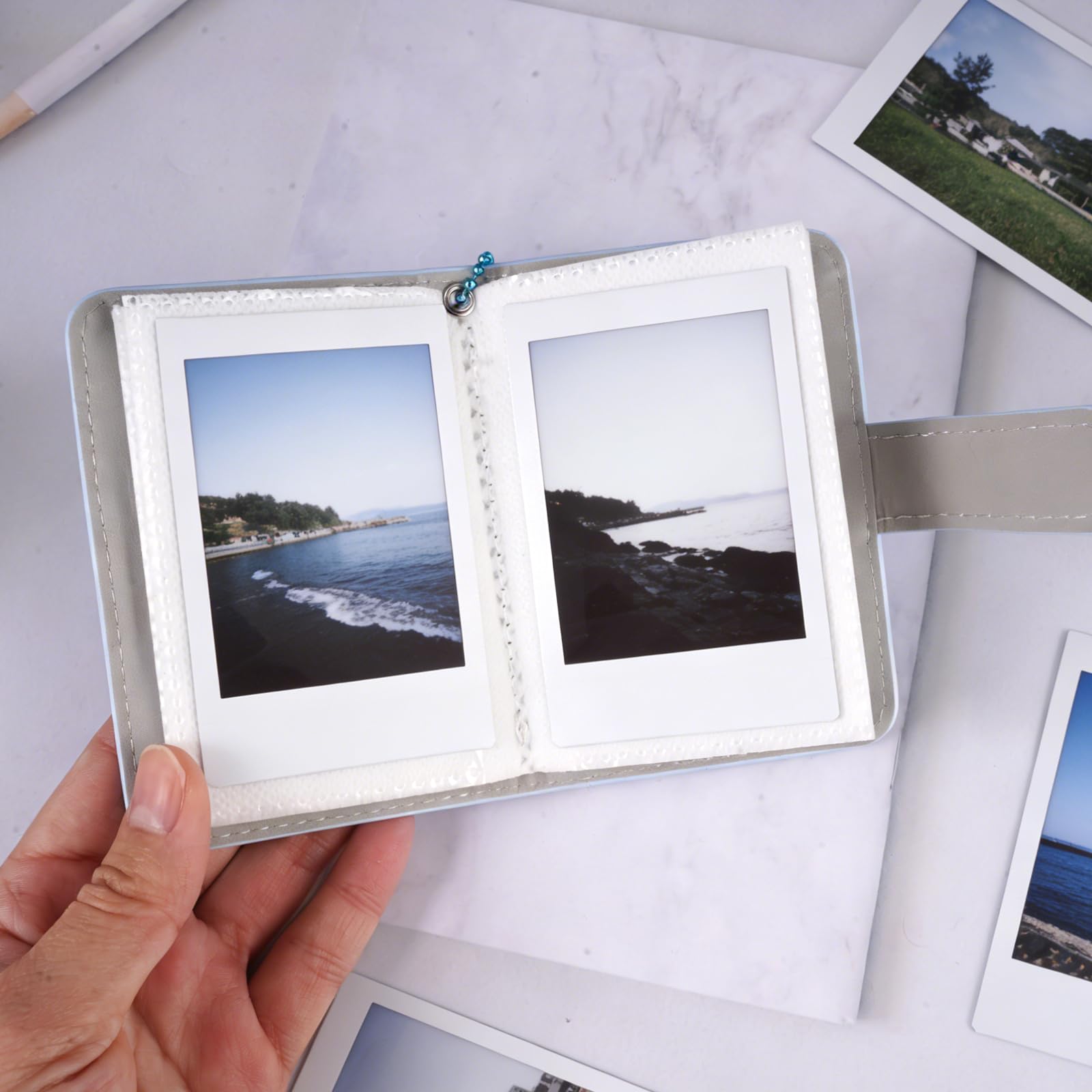 Album Photo Instax Mini pour Film 3 Pouces, 32 Pochettes Mini Album Photo Compatible avec Fujifilm Instax Mini 7/7s/8/9/11/12/40/SE/90/99/Liplay/EVO, Polaroid Pic-Snap 300, Kpop Photocard (Bleu) - 5