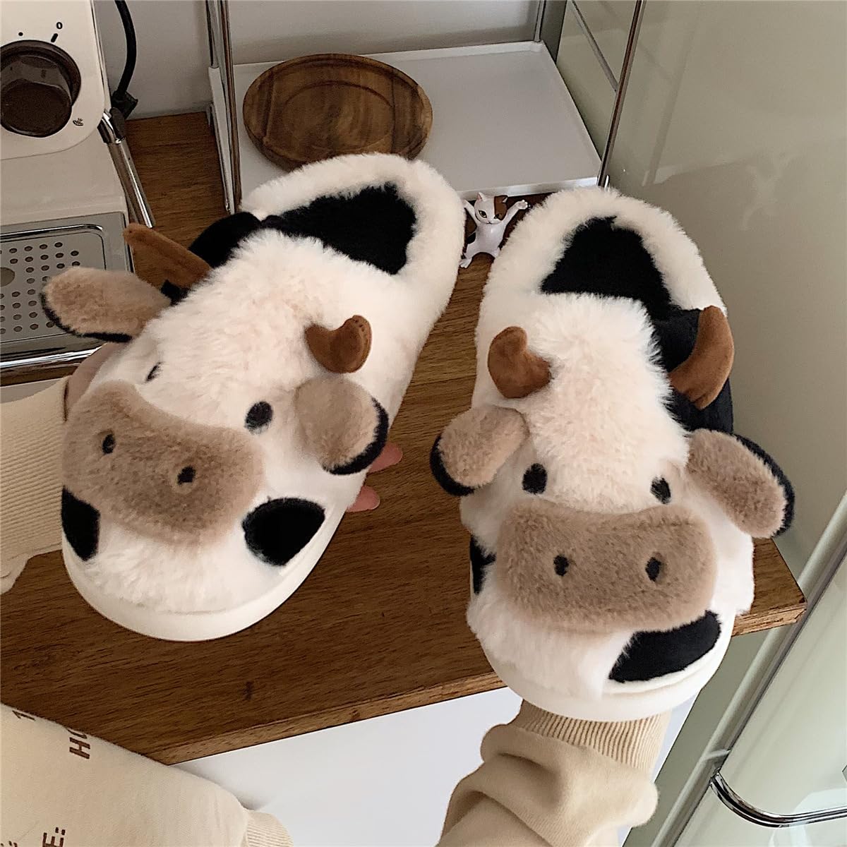 Chaussons Femme Homme Pantoufles de Vache Hiver Chaude Peluche Fourrure Confortable Cartoon Animaux Chaussures Doublure Antidérapantes Intérieur/extérieur