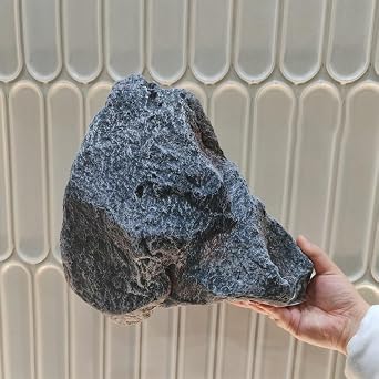 Realistic Fake Rocks for Landscaping, Faux Rock with Realistic Natural Pattern, PU Foam, Well Cover Rock, for Landscape Decorations Stage PropGray,27x18x26cm/10.6x7x10in