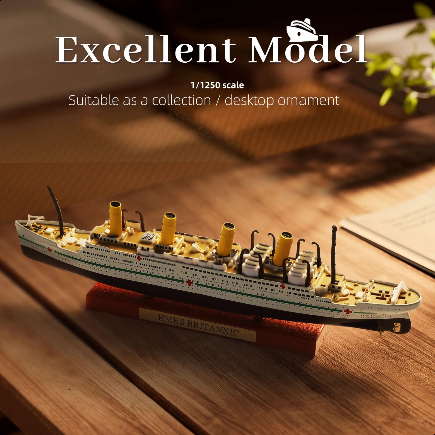 1/1250 HMHS Britannic Cruise Ship Model Classic Alloy Metal Die-Cast Boat Model Legendary British Cruise con espositore in venature del legno Adatto per collezione o regalo per adulti