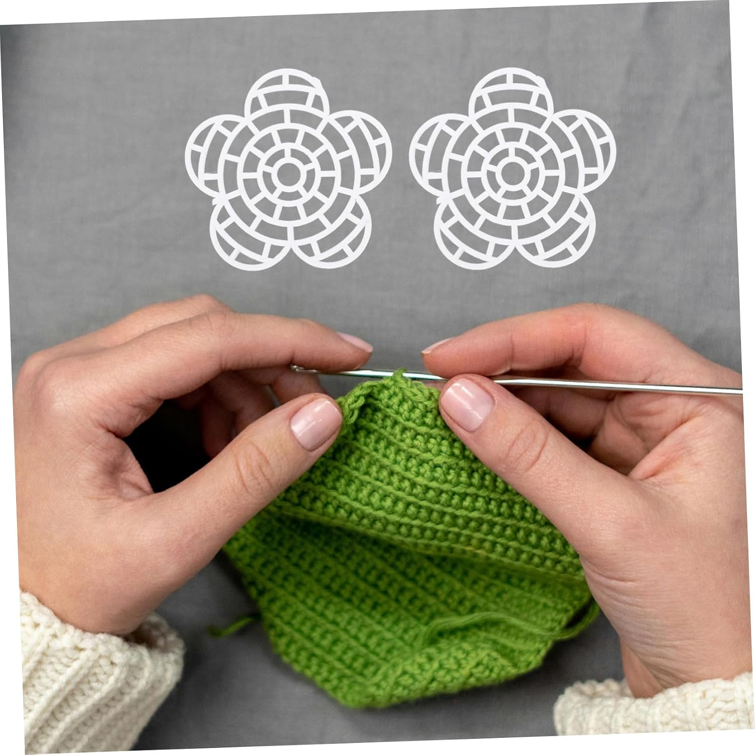 IWOWHERO 10pcs Plastic Mesh Canvas Sheets Diameter for Embroidery Crafting for DIY Crochet Projects Versatile Flower Shaped Accessories for Home Decor and Clothing Embellishments