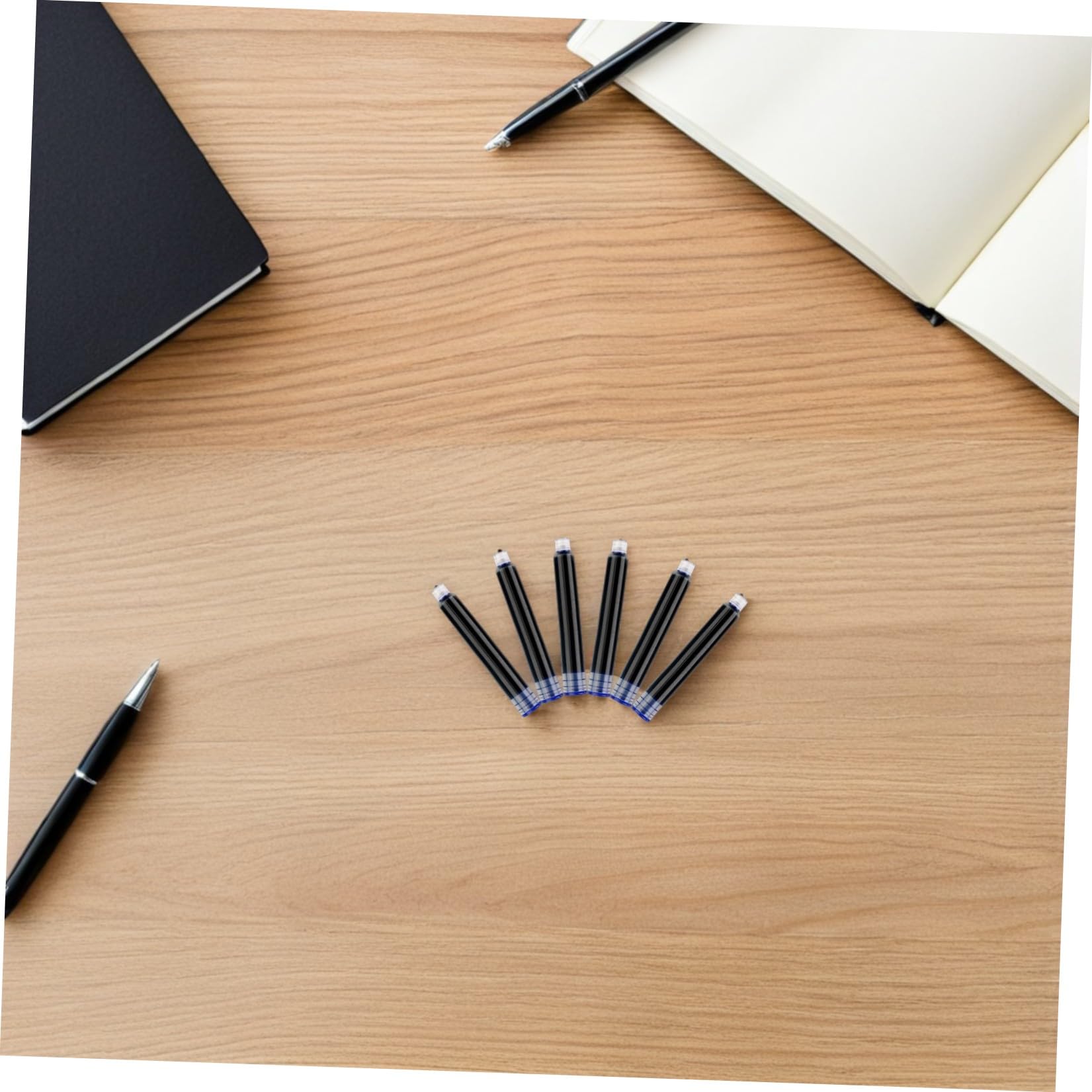 450 Pièces Cartouches D'encre Encre Bleue, Noire et Rouge pour Stylo Plume 3,4 Mm Universelles en Plastique Flux D'encre Stable et Suffisant pour Calligraphie et Réunions