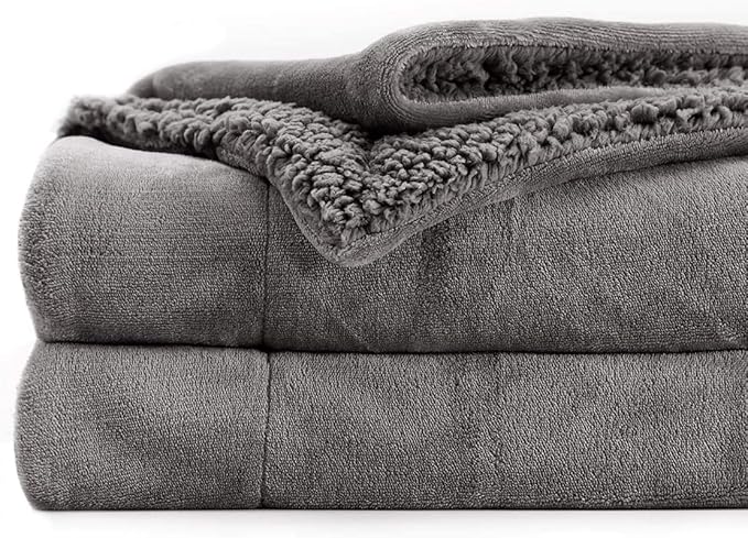 VAS COLLECTIONS - Polyester Micromink Summer AC Blanket Grey Sherpa Super Soft Flannel Solid/Plain AC Dohar/Comforter,Size 220 x 230 Cms (Double) (Approx 7.6 x 7 ft) (Silver & Grey)(Breathable)