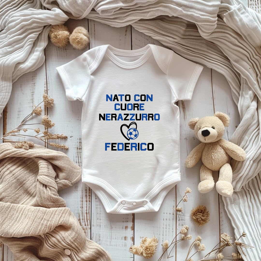 Body Neonato Inter “Nato con Cuore Nerazzurro” – Personalizzabile con Nome – Regalo Tifoso Bebè Interista – 100% Cotone – 0-24 Mesi, Morbido e Traspirante - Idea Regalo Originale Divertente Unisex
