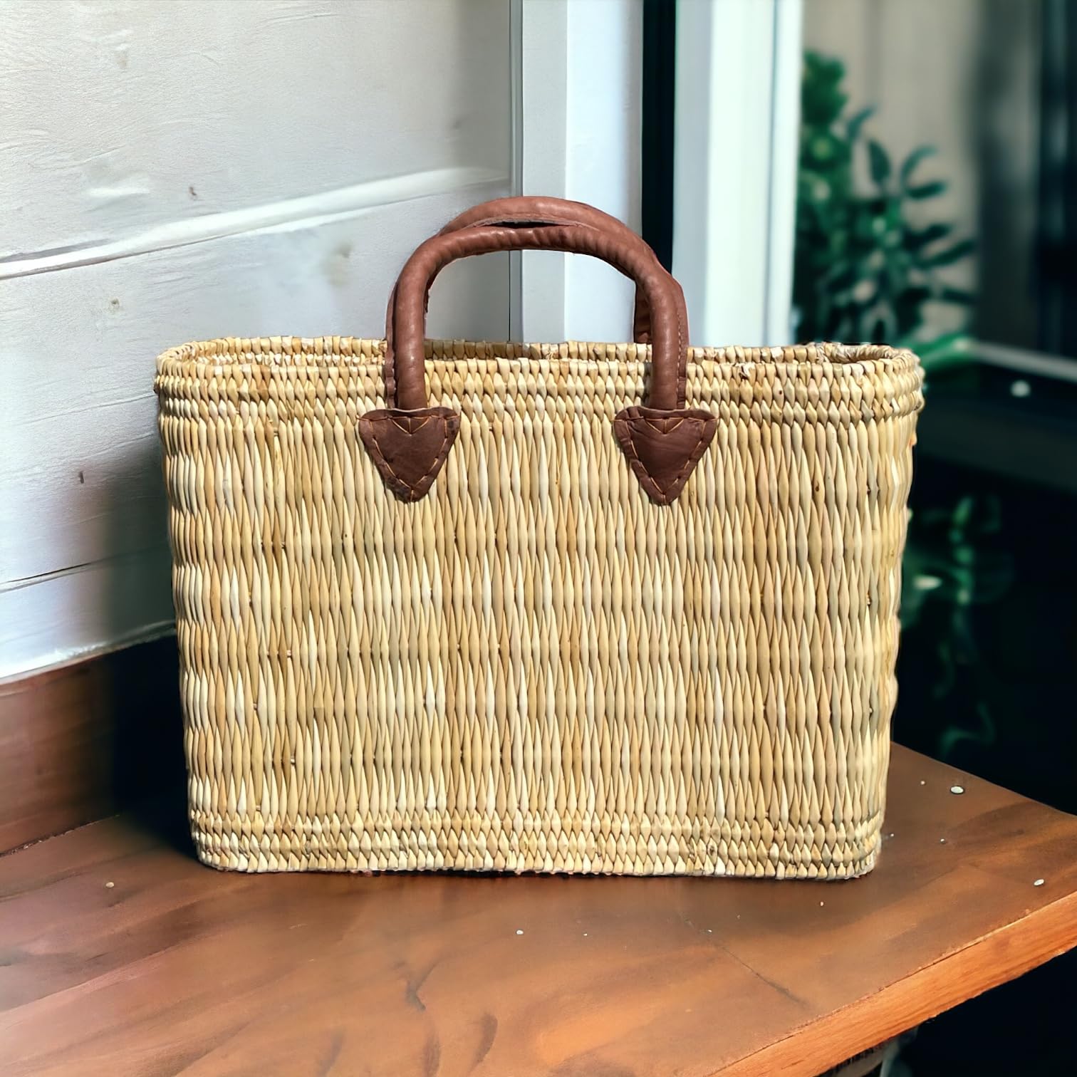 Korbtasche oder Ibiza Tasche mit Ledergriff, Marokko