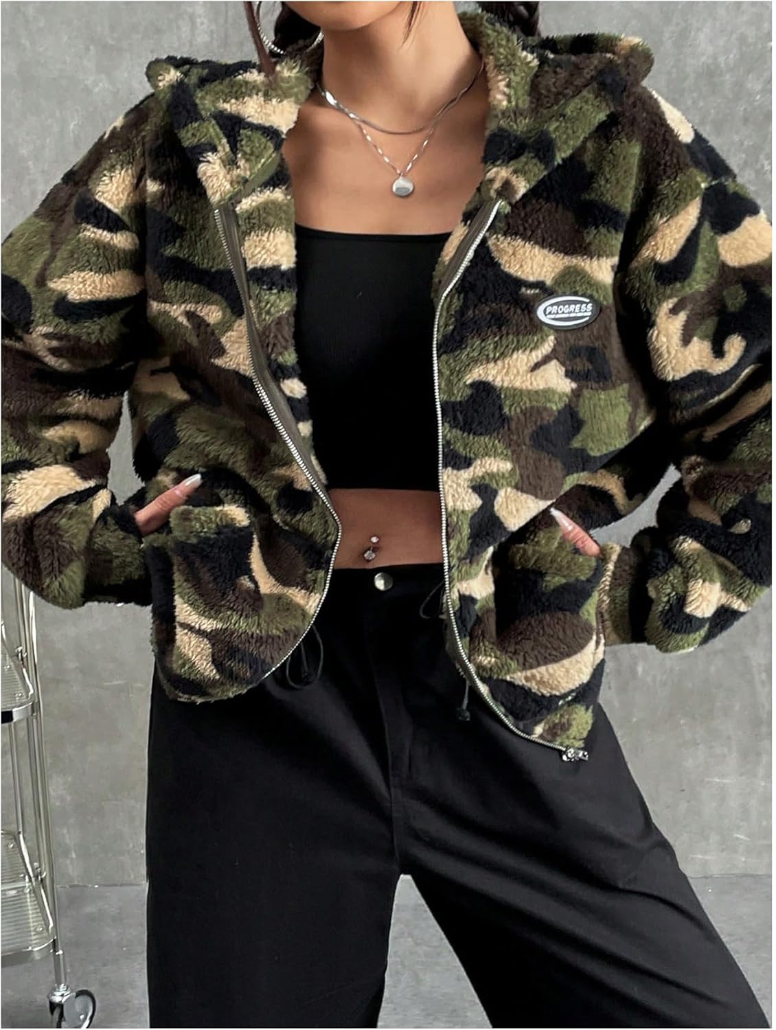 Verdusa Women's Camo Zip Up Hoodie Jacket Hip Hop Streetwear Furry Fuzzy Teddy Coat with Pockets