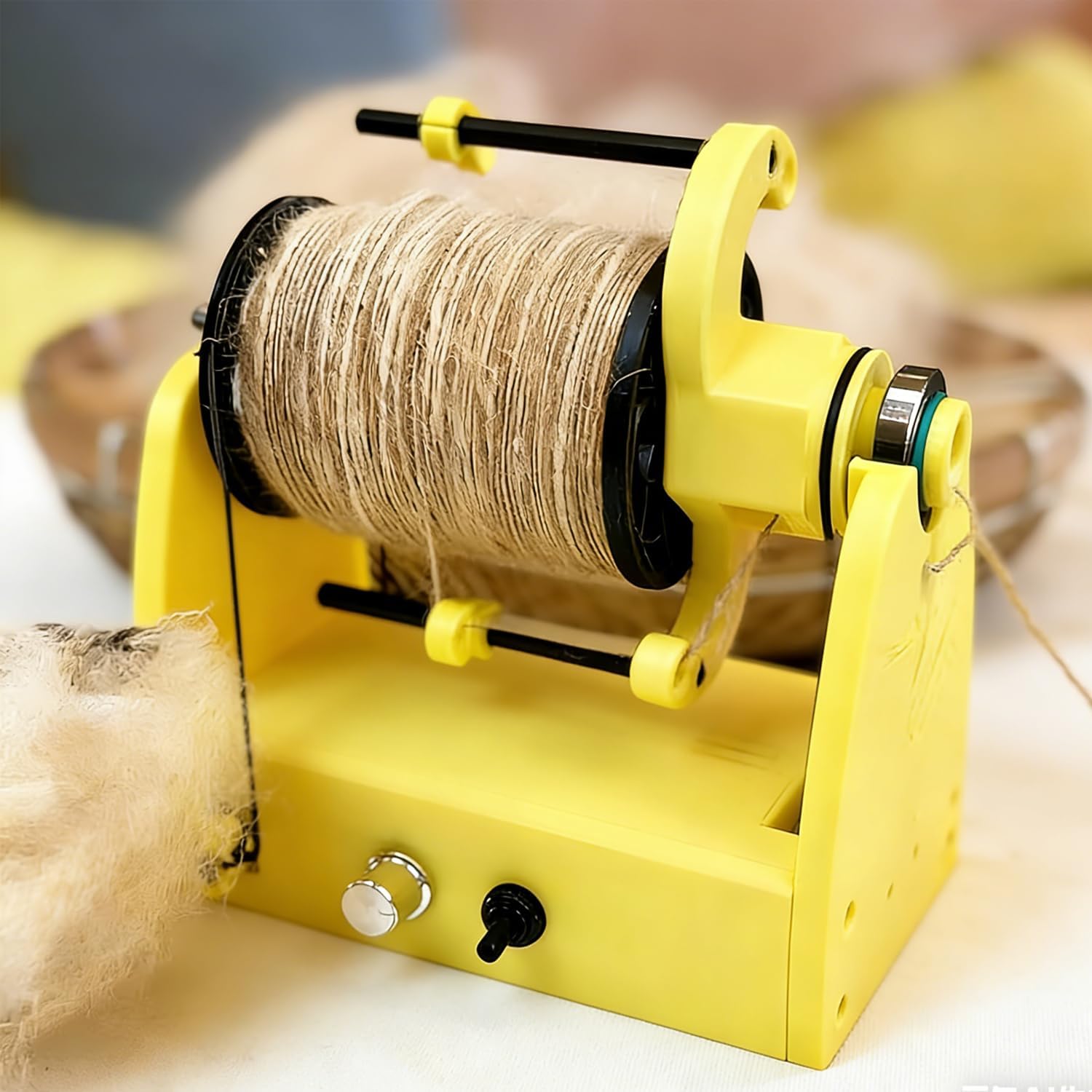 Electric Yarn Spinner, Mini Wool Spinning Wheel with Foot Switch, Max Speed 800RPM, Type-C Interface, for Wool Fibre Twisting, Capacity 2.8oz