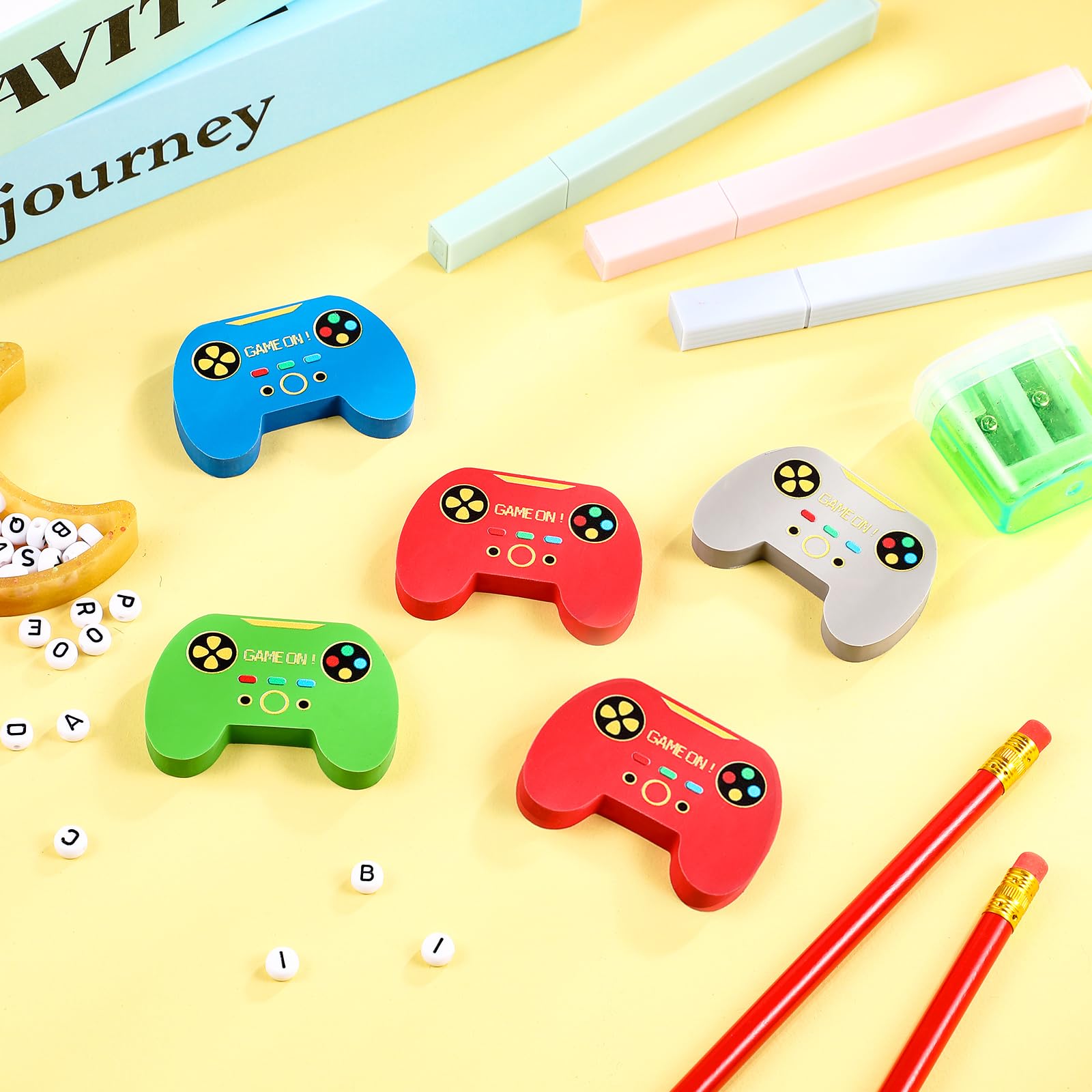 Sabary Lot de 48 gommes amusantes pour manette de jeu 3D - 5,5 cm - Pour l'école, les fêtes, les récompenses en salle de classe, les cadeaux pour les joueurs - Remplissage de boîte de Noël