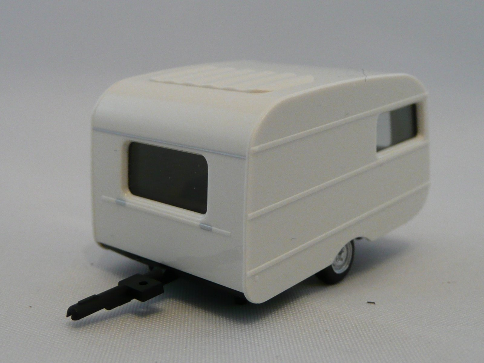 Qek Junior Caravan 1:87 Herpa, In OVP