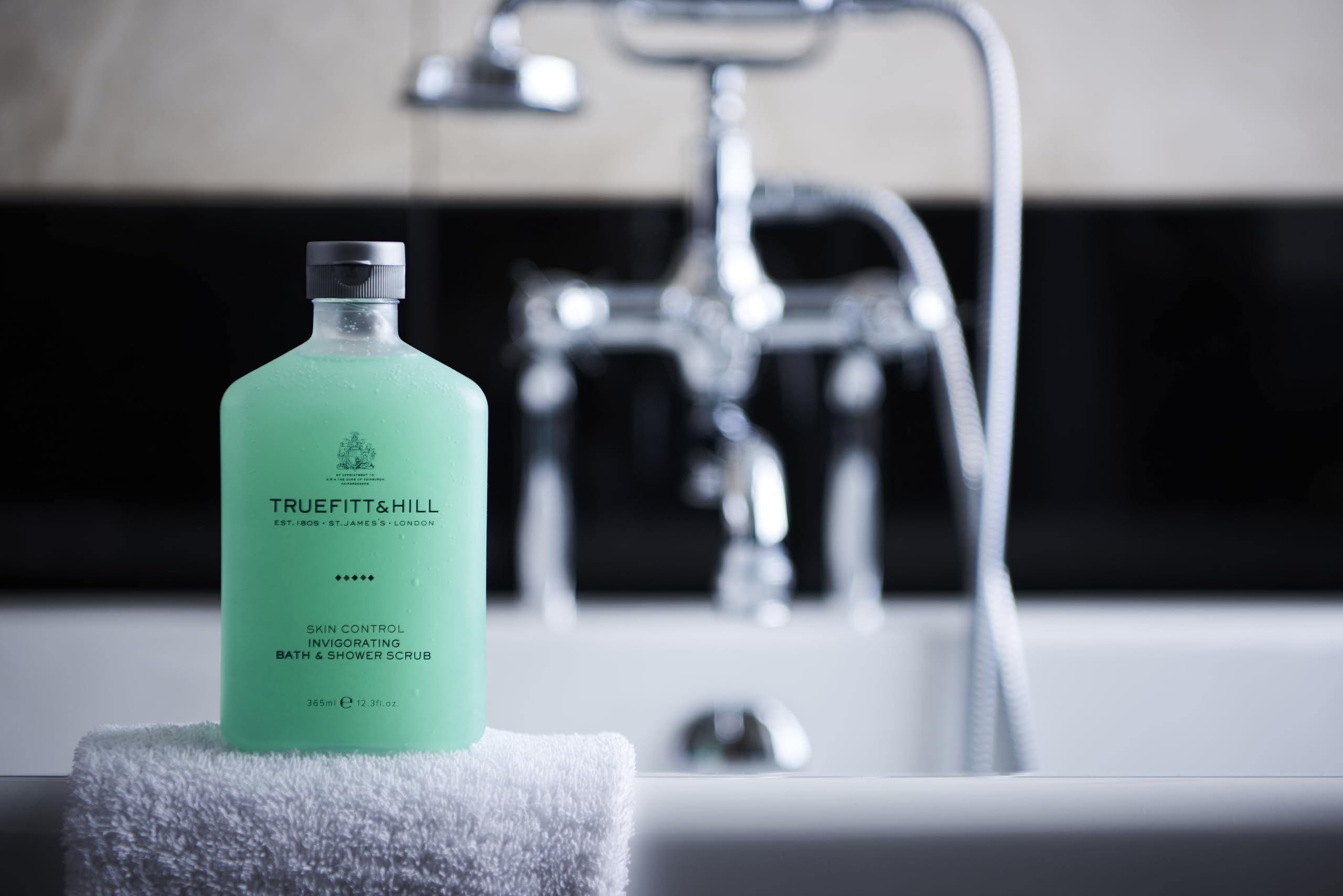 Truefitt & Hill Invigorating Bath & Shower Scrub