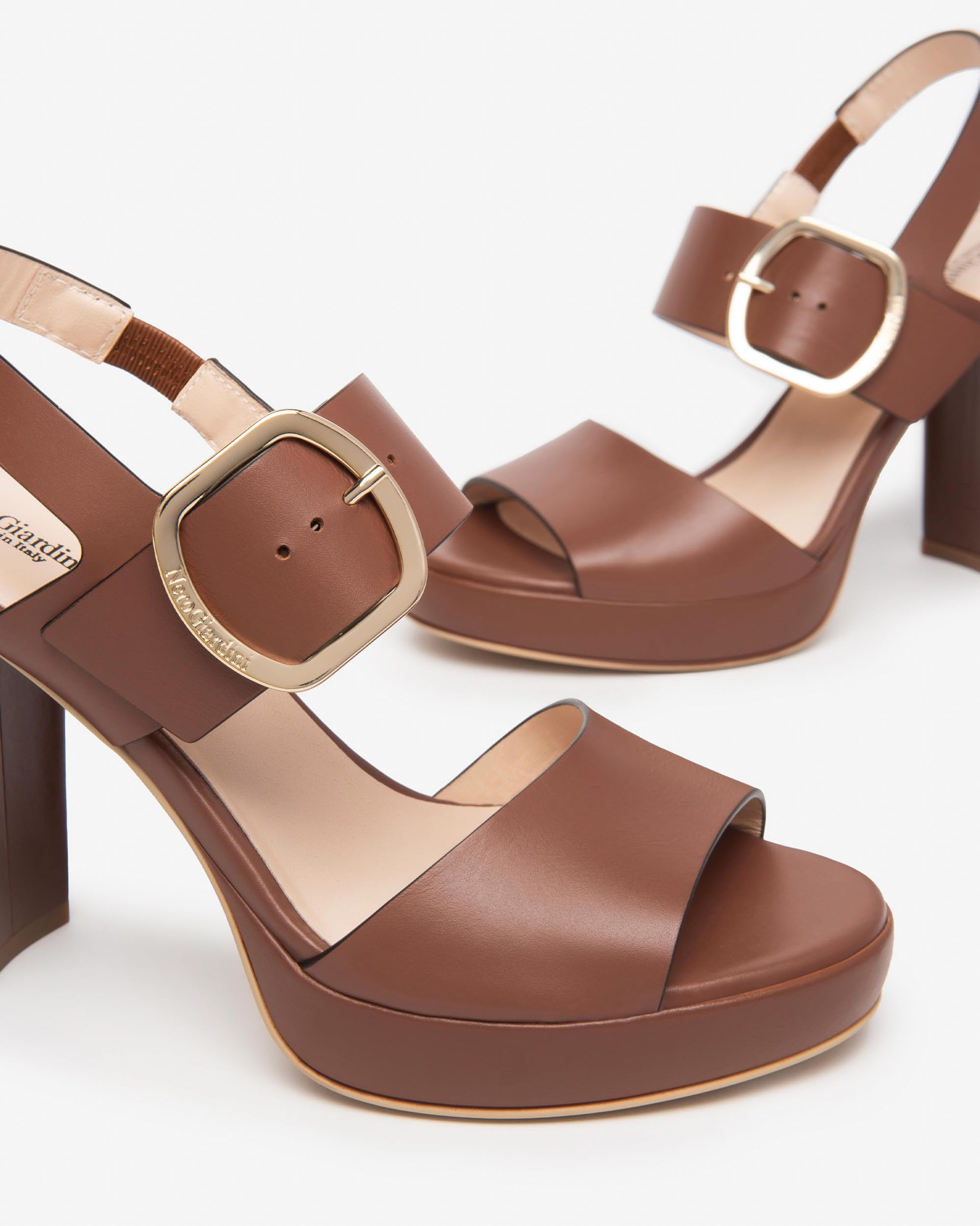Nero Giardini E513354D - Sandalias de mujer de piel