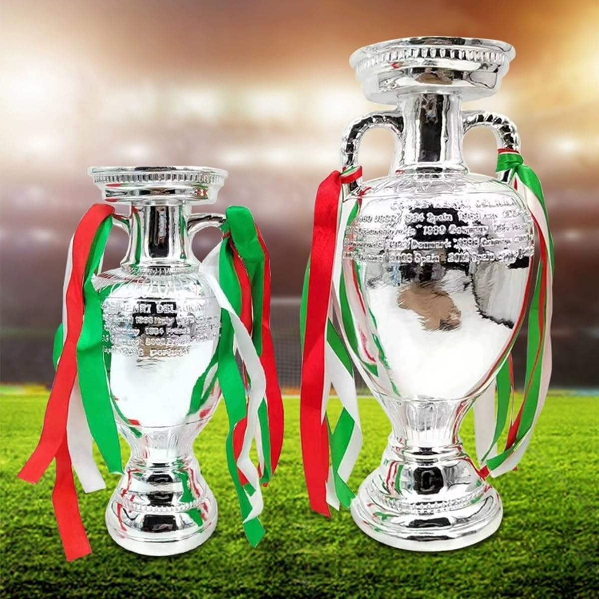Replica del Trofeo dei Campioni della Coppa Europa in Resina Trofeo di Calcio di qualità Ideale Come Souvenir per Tifosi Perfetto per Casa Ufficio Club O Decorazioni A Tema E Collezioni,26cm