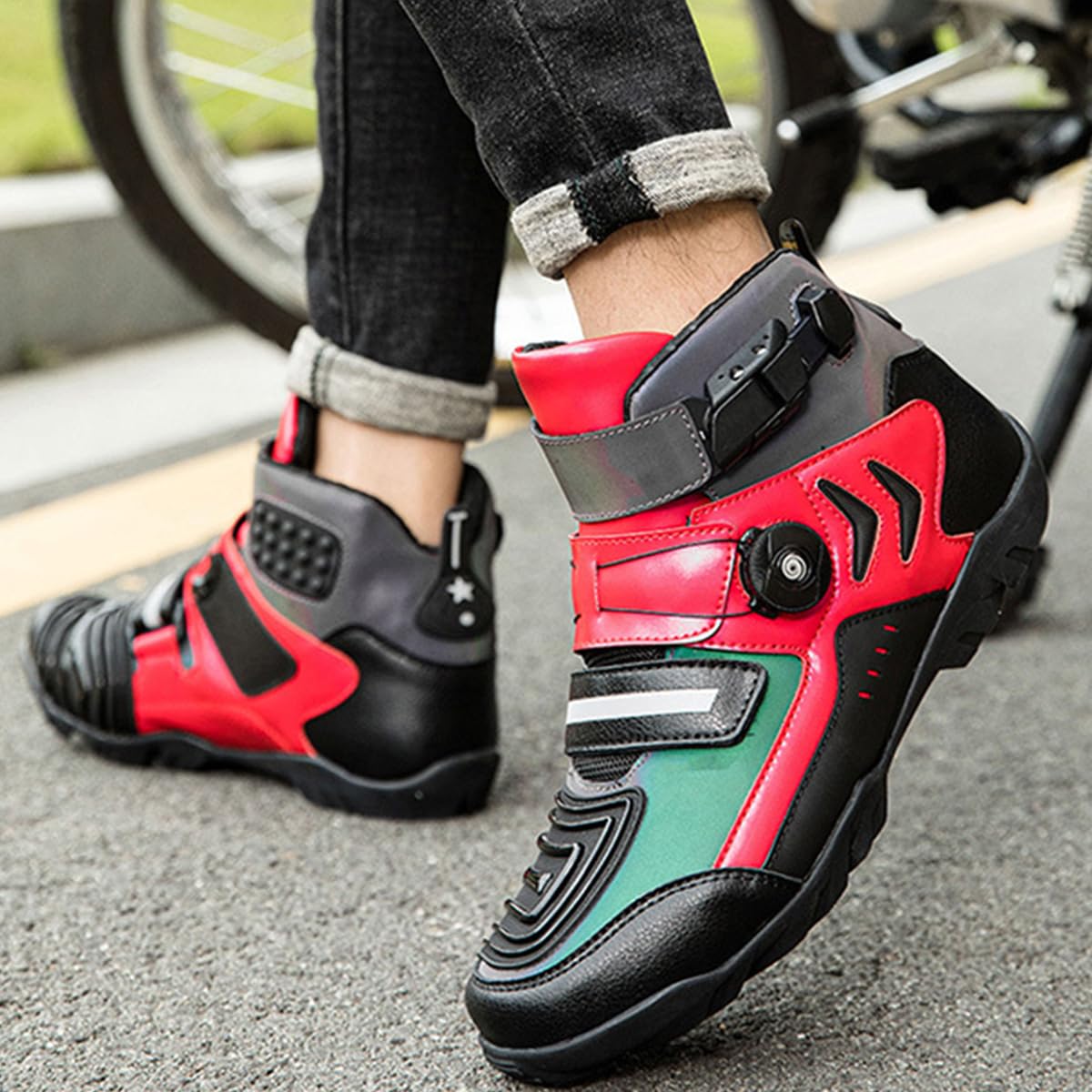 Stivali da Moto Uomo Scarpe da Moto Pista Racing | Rinforzo alla Caviglia e Tallone, Protezione Cambio, suola in gomma, Resistenti agli Urti, Chiusura Rapida, Antiscivolo