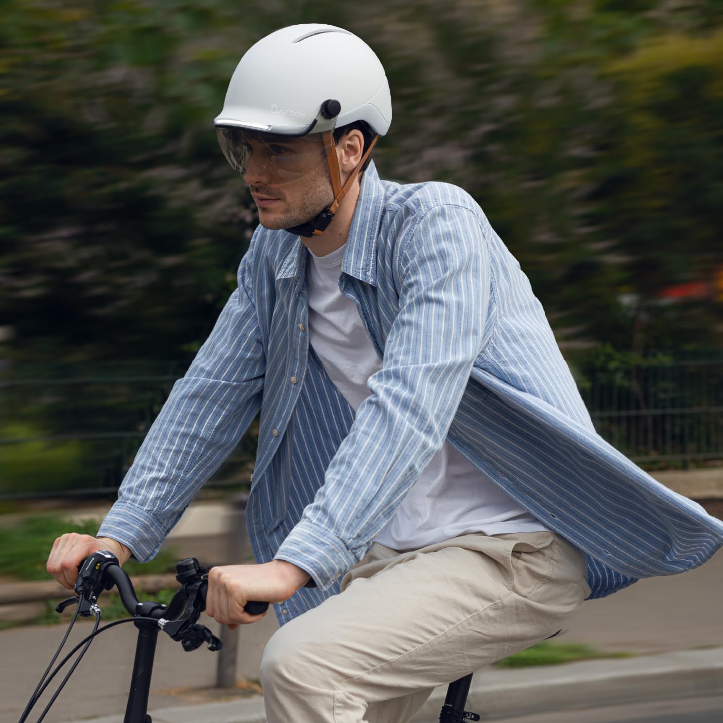 OVERADE - Visière | Écran Teintée pour Casque Life | Protection Contre la Pluie, Le Soleil et Le Vent | Compatible Lunettes de Vue | Fixation Rapide et Rotative | Innovation Française