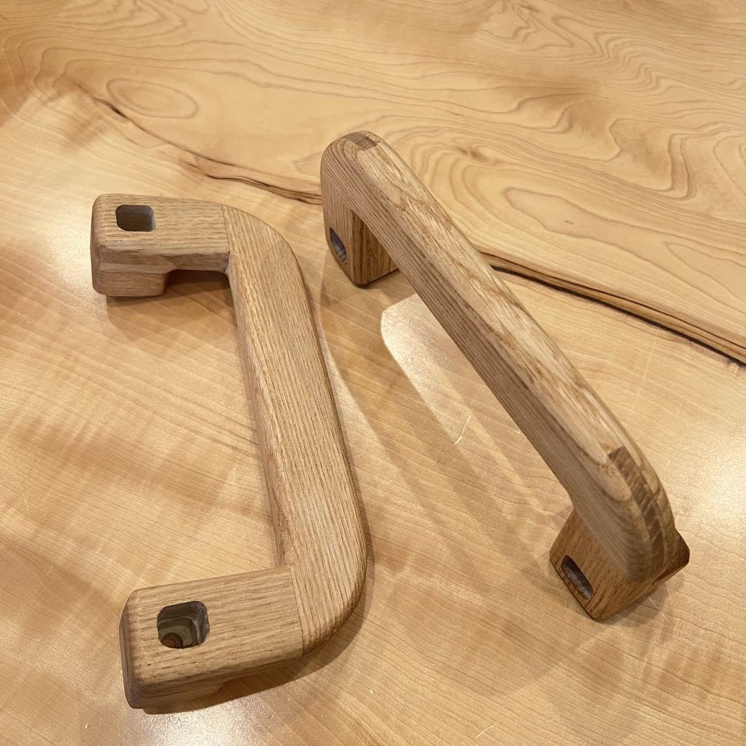 木製アシストグリップ(ウォルナット&チェスナット) ハイエース　Aピラー用 楽天市場】【フロント用】 Aピラー用1本 ハイエース 200系専用