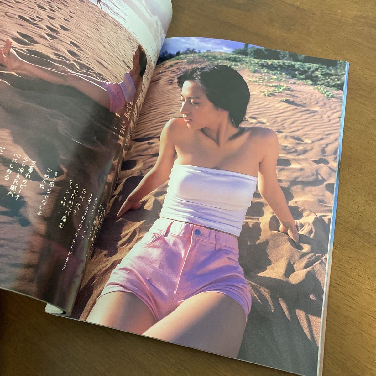 仲根かすみ　17/あの夏。 ファースト写真集　ポストカード付き ✡﻿17/あの夏。 : 仲根かすみファースト写真集 匿名配送 ポスター