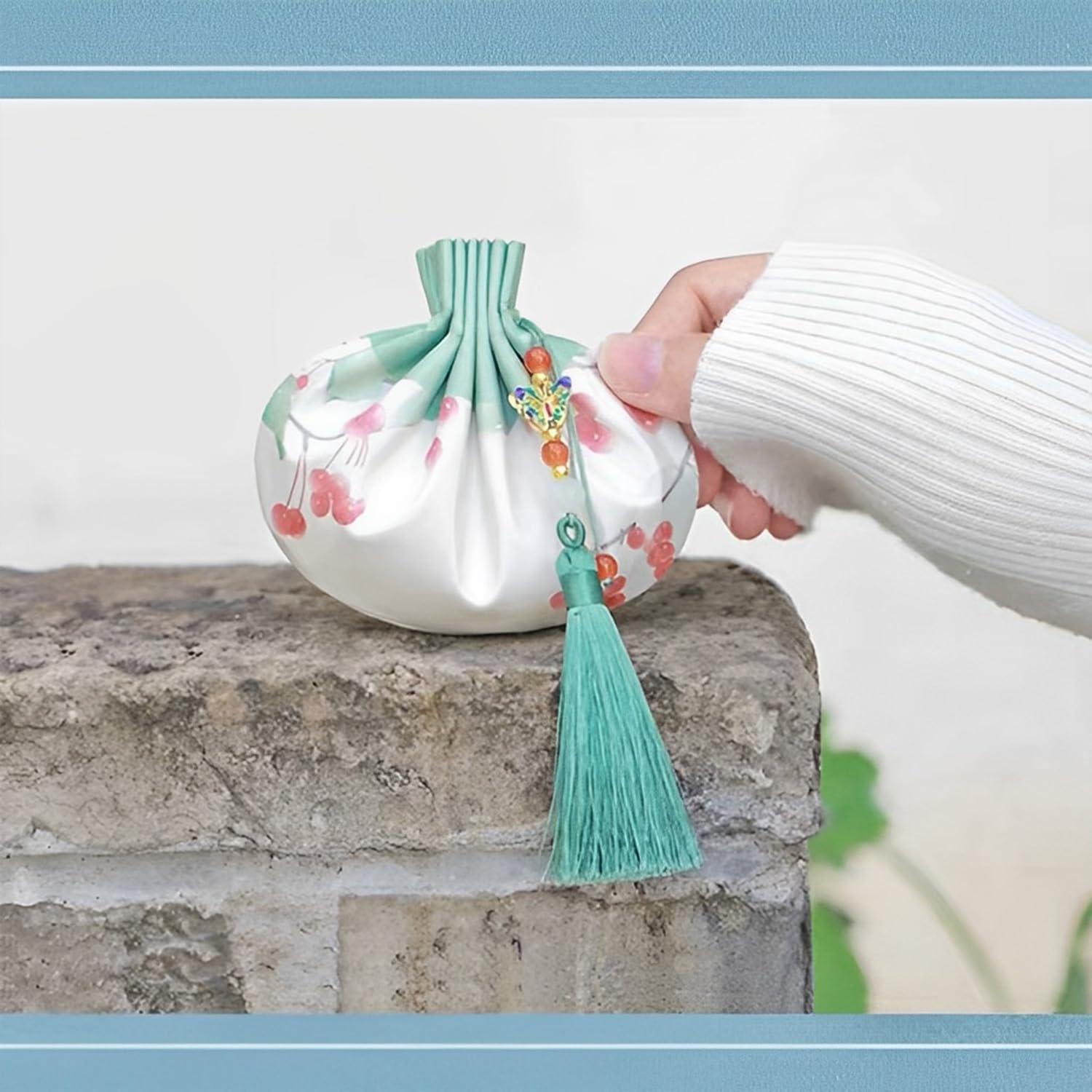 Chinese Hanfu Silk Pouch Mini Coin Change Purse Drawstring Bag Jewelry Gift Box Pouch Empty Spice Organza Sachet Favor Wedding Gift Bag (Green)