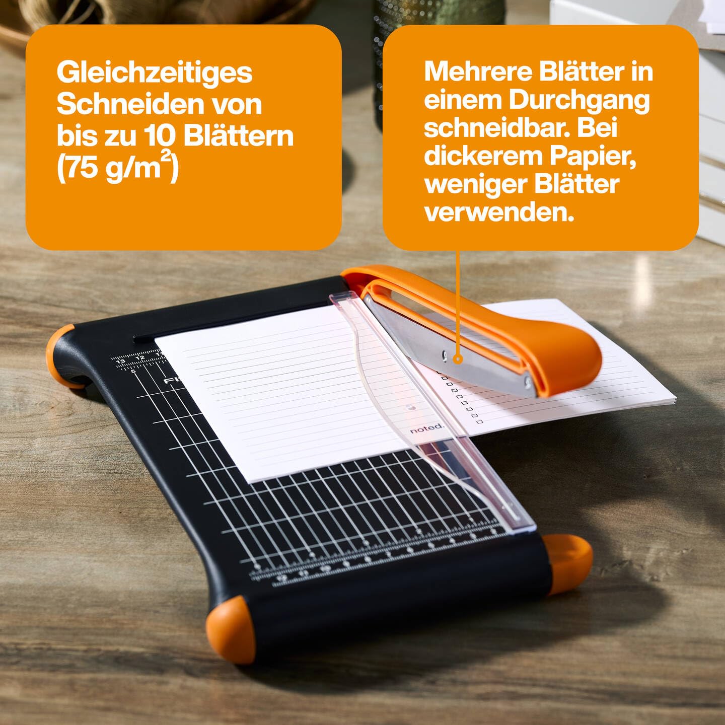 Fiskars Hebel-Papierschneidemaschine, A5-Hochformat, A4-Querformat, Selbstschärfende Klinge, Mit Fingerschutz, Bypass, Recycelte Materialien, 1077982