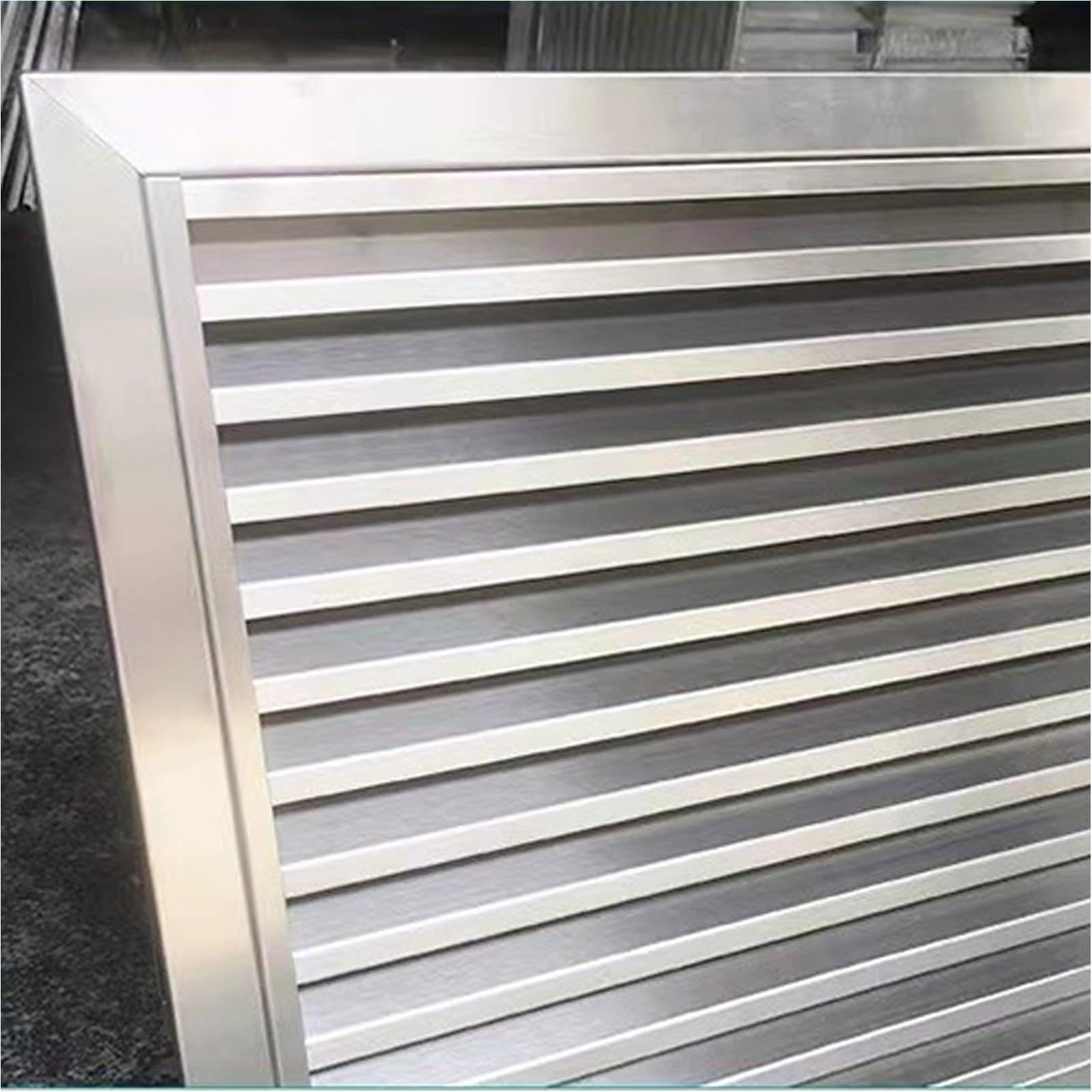 Regenfeste Fensterläden aus 304 Edelstahl, Lüftungsgitter für Luftzirkulation, Badezimmer-Abluft-Wandlüftungen, 350 mm – langlebiges und witterungsbeständiges Design