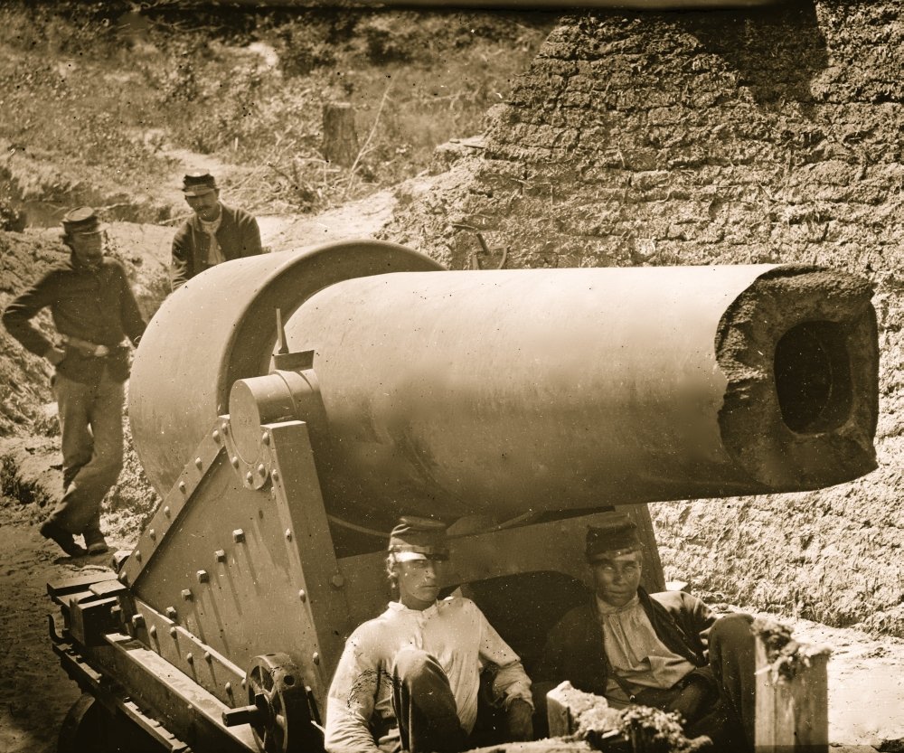 Morris Island, South Carolina. 300-pounder Parrot Rifle after bursting of muzzle Poster Print (24 x 36)
