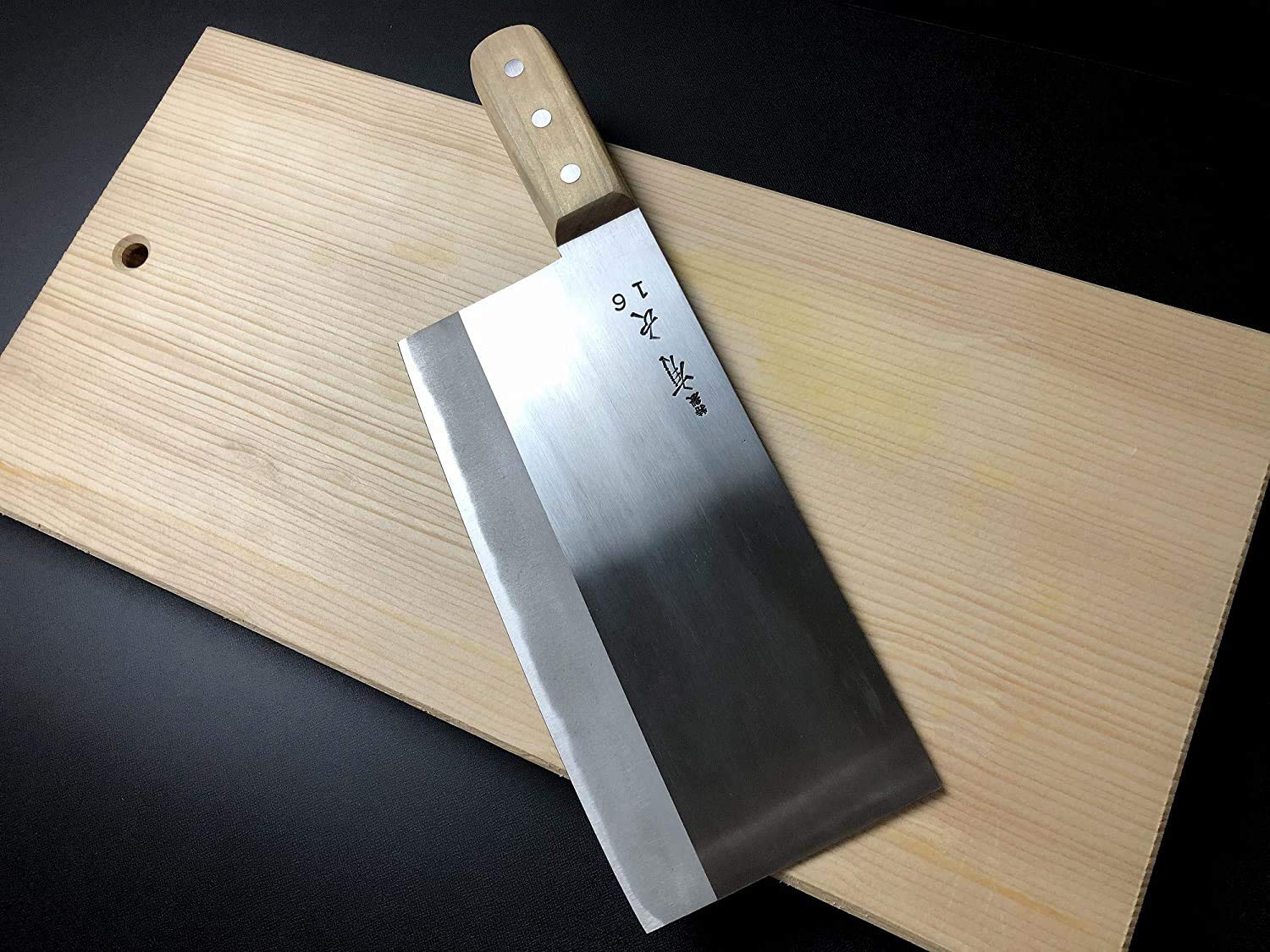 Amazon.co.jp: 有次 包丁 中華包丁 180 mm 白鋼2 築地 ARITSUGU 柄 名