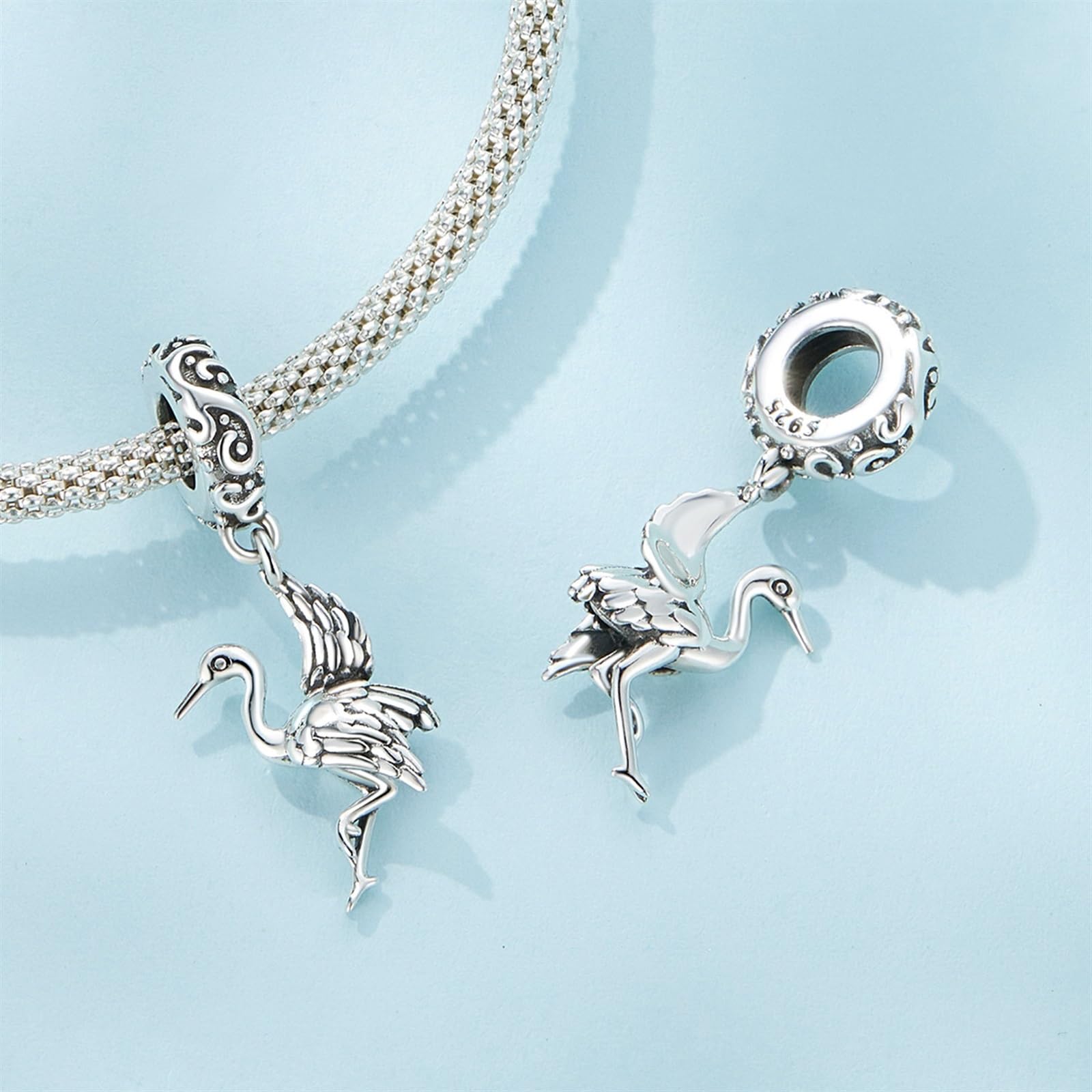 Abalorio con Textura de grulla Delicada y afortunada for Pulseras Pandora