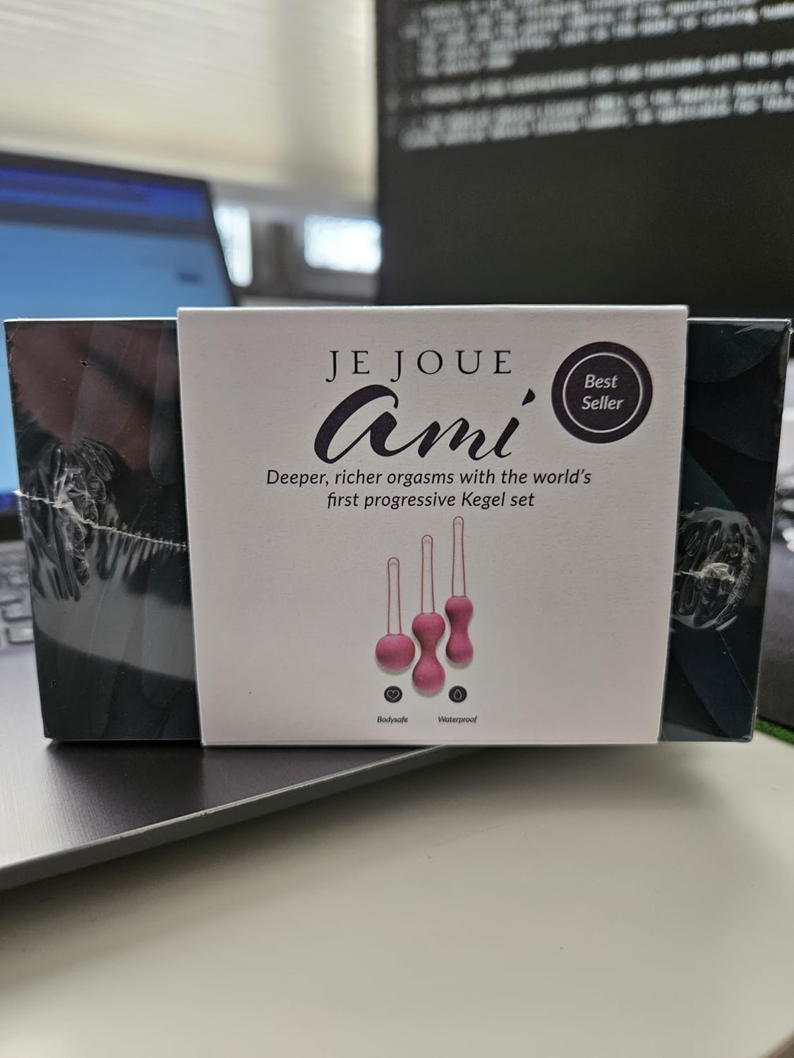 Je Joue Ami 3-Step Progressive Kegel Set, 100% Medical Grade Silicone - Fuchsia
