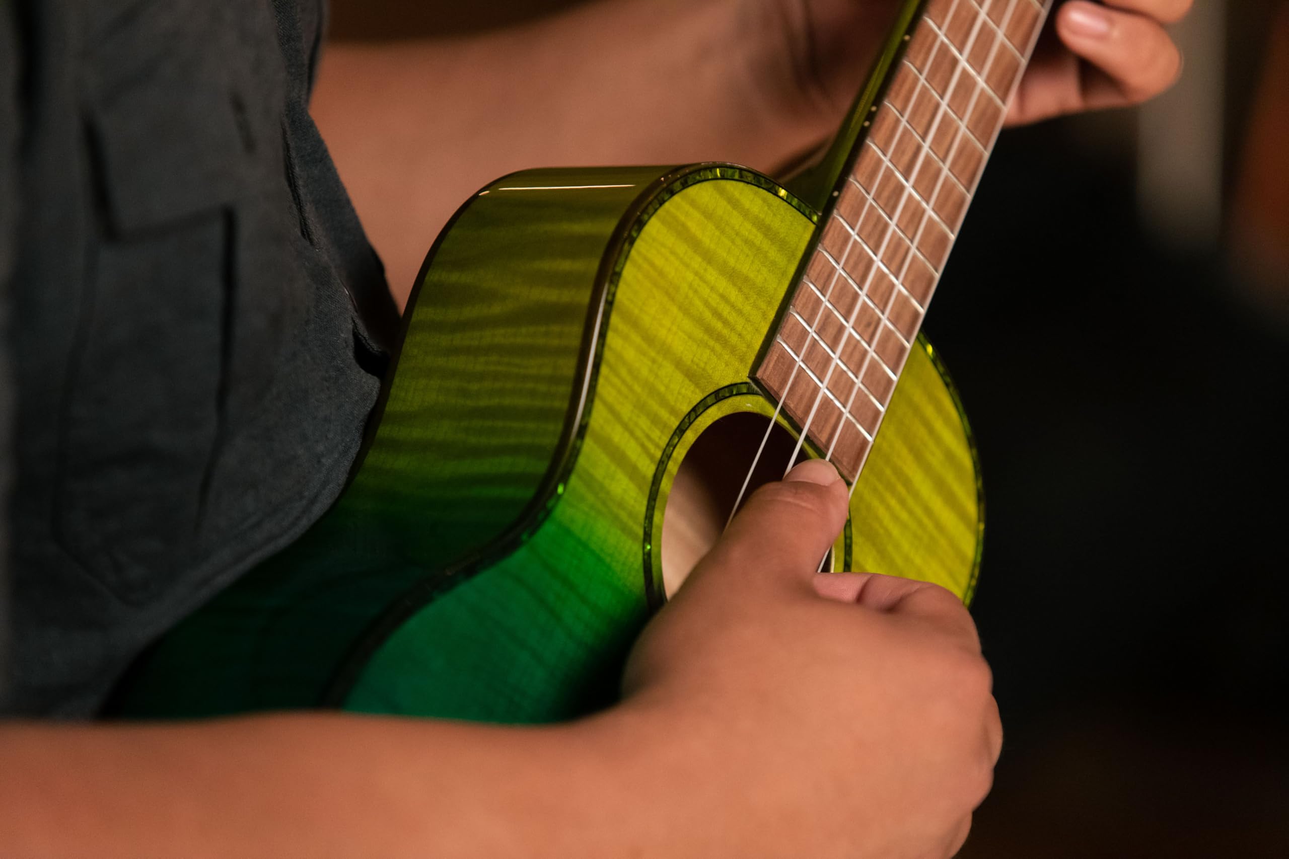Ortega Guitars Ukulele Tenore Acustico – Prism Series – Gig Bag Inclusa – Acero, Multicoloured (RUPR-IVY)