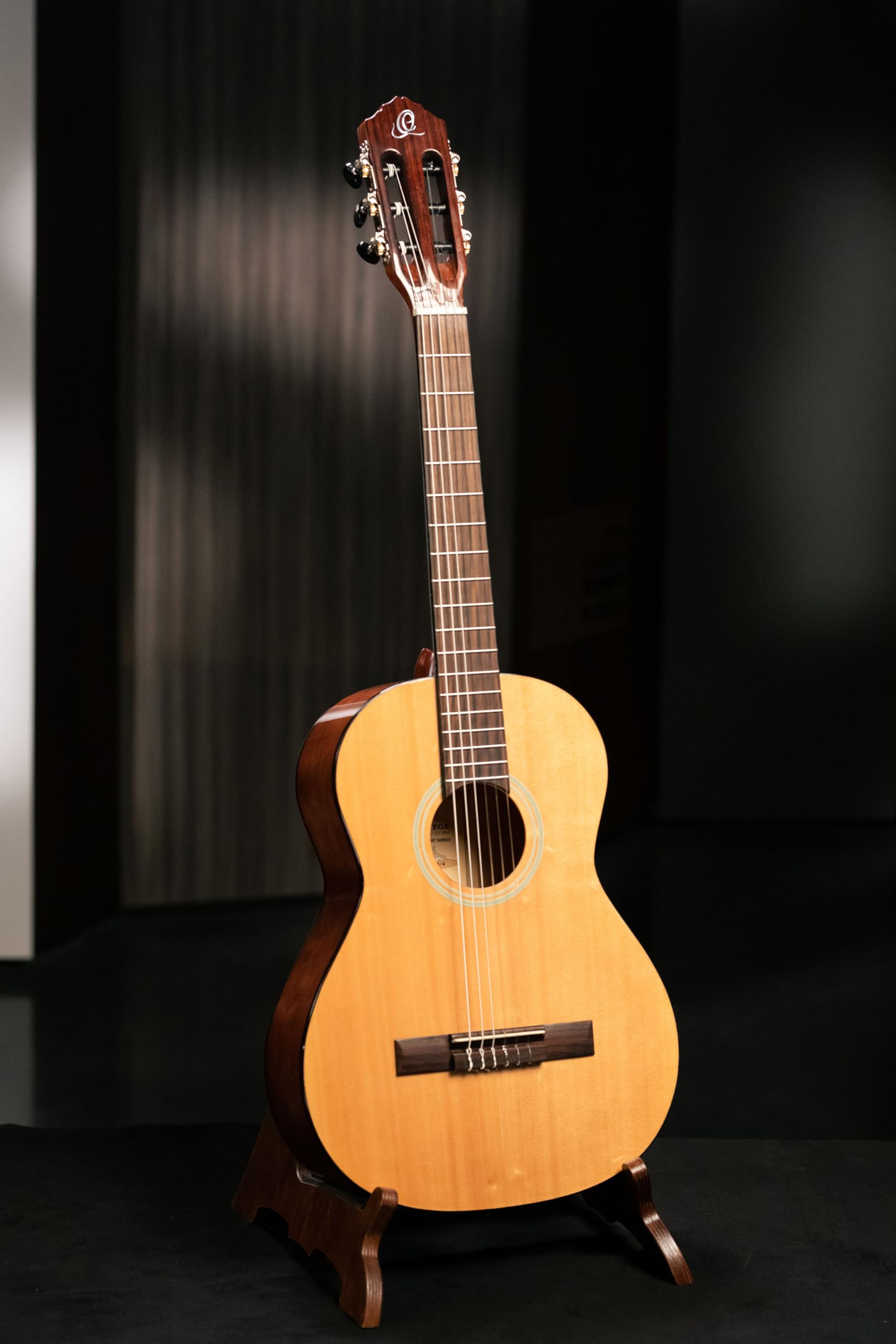 Ortega Guitars 3/4 Konzert Gitarre – Student Series – Fichte, Katalpa, Hochglanz Natur (RST5-3/4)