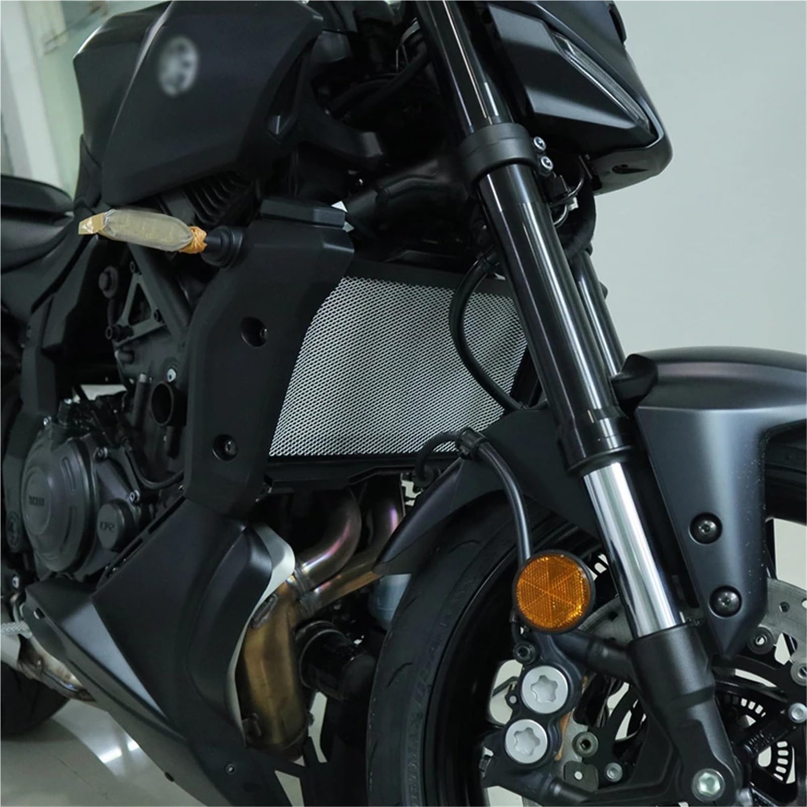 Refrigeración de Pinza de Freno Cubierta Protectora para Tanque de Agua de Motocicleta, Cubierta de Red de enfriamiento para radiador, Compatible con MT07 MT07 2025 MT-07 2025