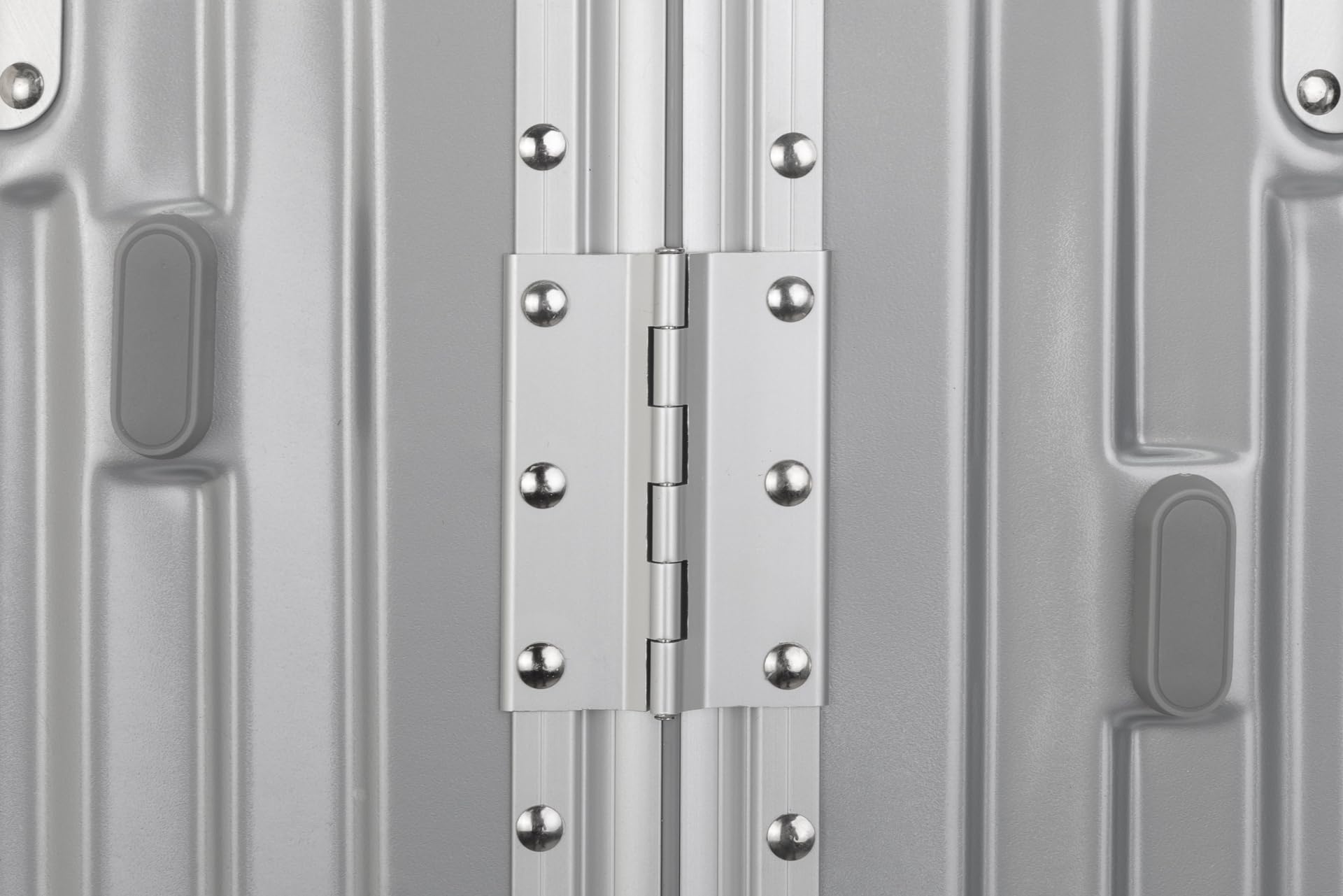 Travelhouse London Kofferset Silber S-55cm, L-75cm · Aluminium-Rahmen · Polykarbonat Hartschale · Handgepäckkoffer +Reisekoffer · Vol. S-44L · L-108L 4X Silent Move Doppelrollen 2X TSA Schloss
