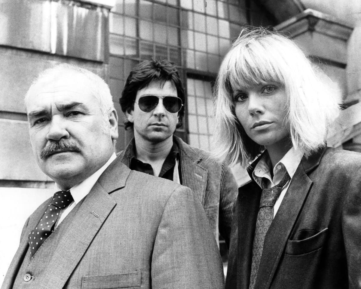 Worldphotographs Dempsey And Makepeace (Tv) Michael Brandon, Glynis Barber, Ray Smith 10X8 Photo