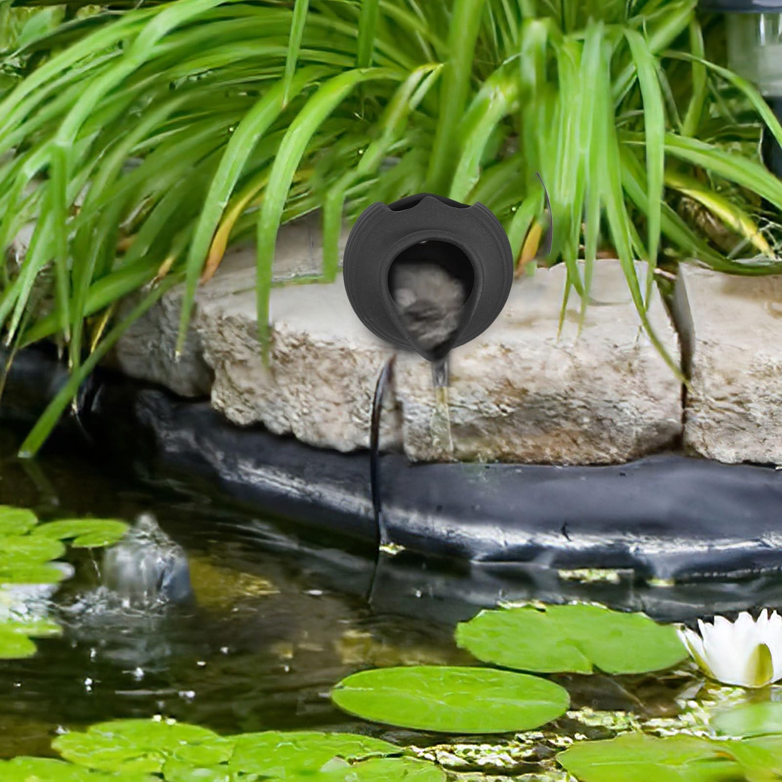 ULTECHNOVO Fontaine de Jardin en Pot Céramique Noire pour Extérieur, Jarre Cascade et Filtration Circulaire, Décoration de Jardin Paisible Toute Saison