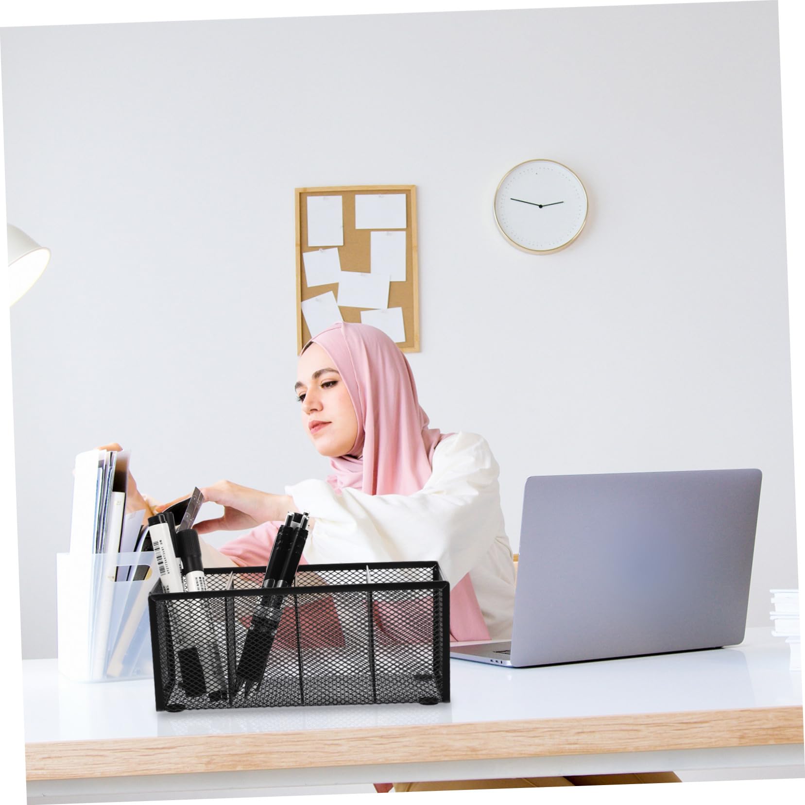 4 Stück Metall Stiftehalter mit Fächern Stabiler Schreibtisch Organizer aus Schwarzem Eisen Platzsparende Aufbewahrungsbox für Büro Schreibutensilien Leichter Vanity Organizer