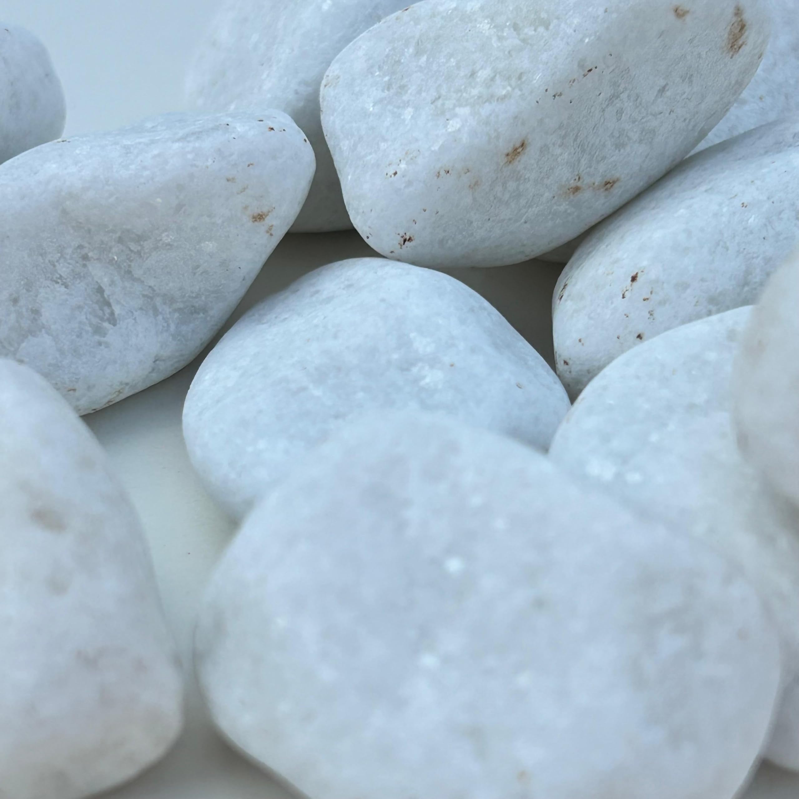 Piedra mármol Canto rodado Blanco Puro, Piedra Decorativa para Jardin, Espacios Exteriores y Intriores/Paisajismo, Jardineras y Macetas/Terrazas y Patios (24/40 mm 20 kg)