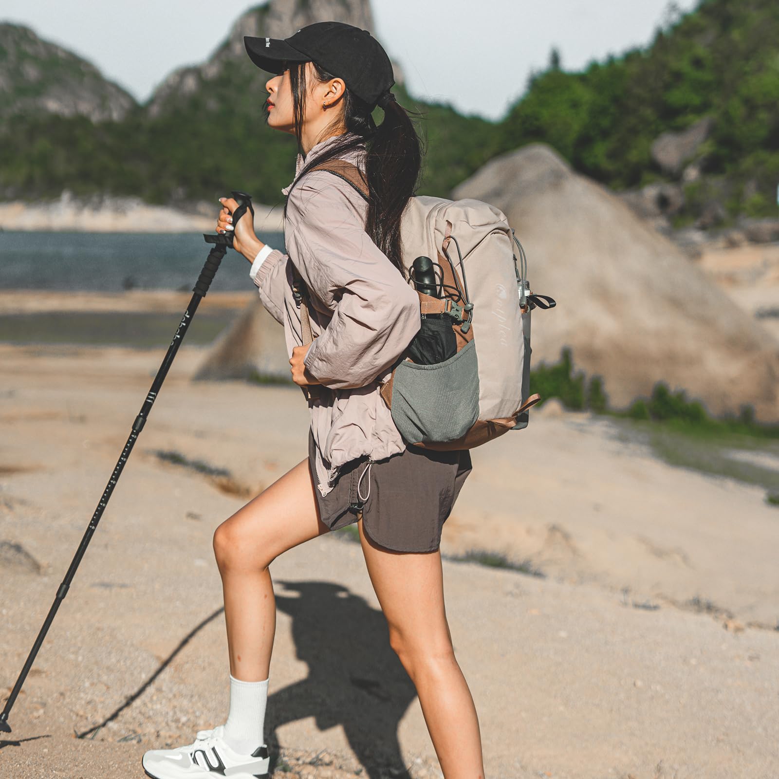 Mały plecak turystyczny, wygodny dla kobiet, 20 l, plecak podróżny, wodoodporny, outdoorowy plecak sportowy na kemping, fitness, wspinaczkę i spacery