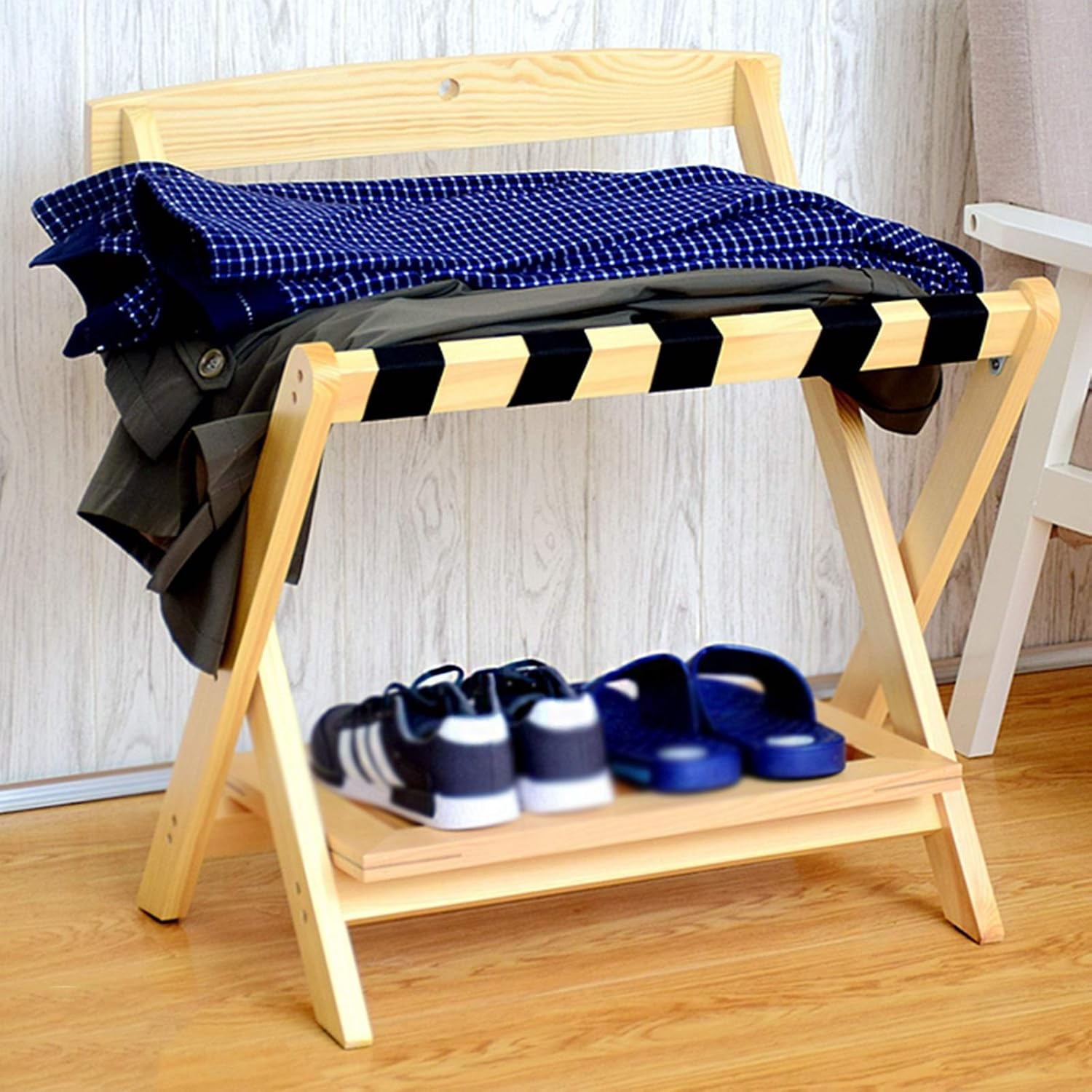 Luggage Rack,Luggage Rack Guest Room Wood Suitcase Stand, Easy To Carry Double Layer Storage Rack Foldable Bathroom Rack Pine With Backrest Bearing Capacity 50kg Space Saving for Bedroom Hotel(Natural)