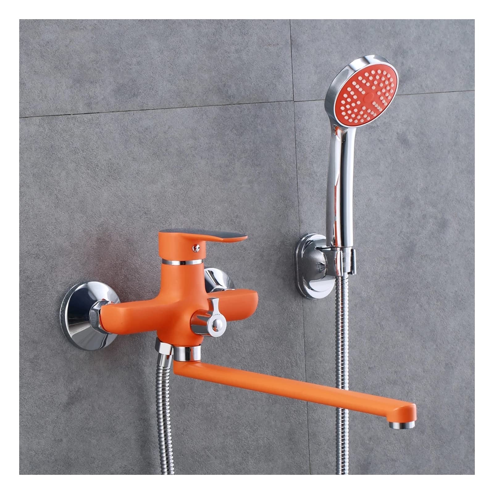 Baignoire douche murale en laiton pour une salle de bain moderne