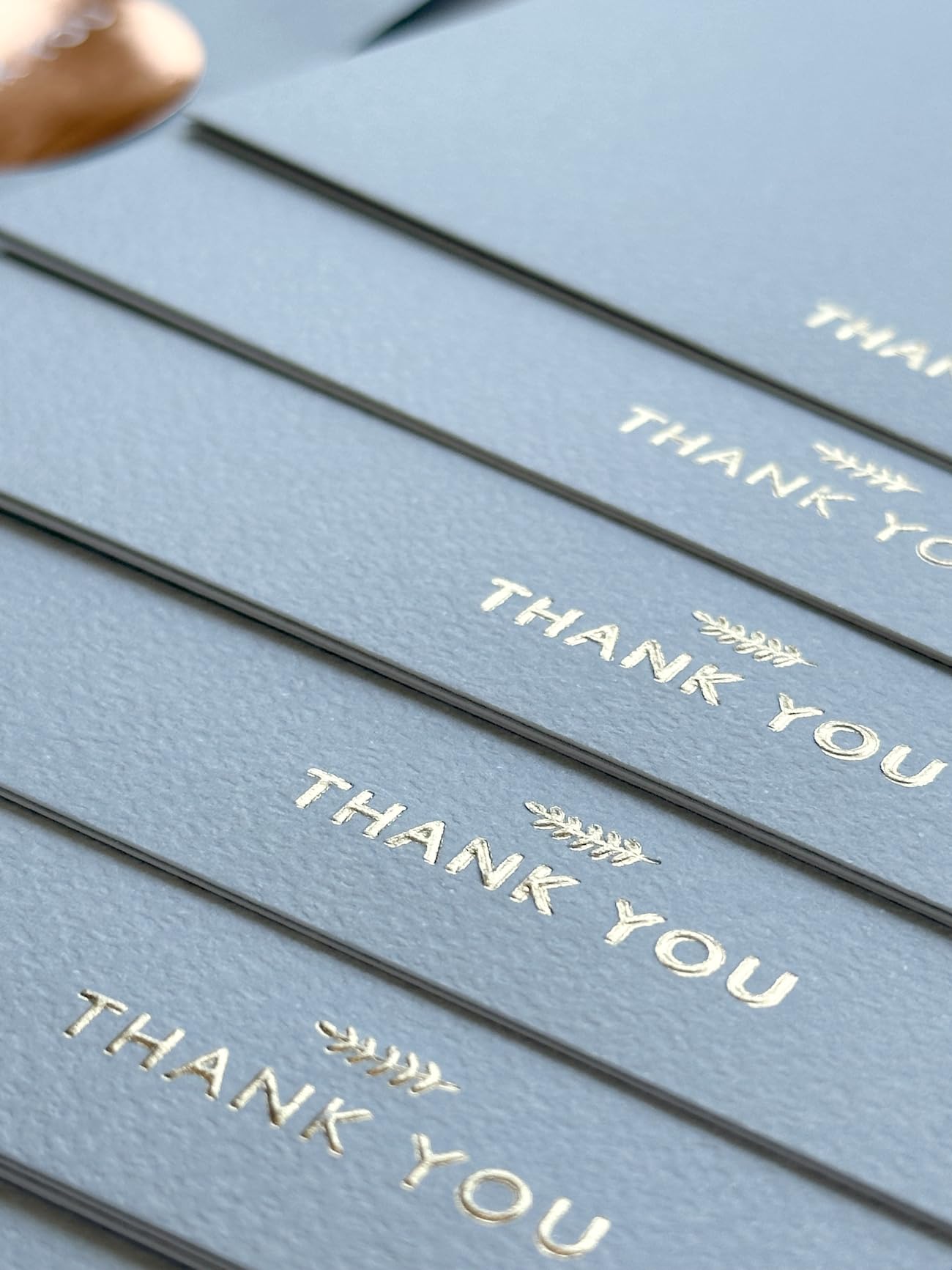 RUN2PRINT (36 stuks) Beyond Grateful Thank You Cards met enveloppen & Gift van 36 verijdelde Stickers - Elegante Stoffige Blauwe Emboss Rose Gouden Folie Geperst Blanco Notities Bruiloft Alle